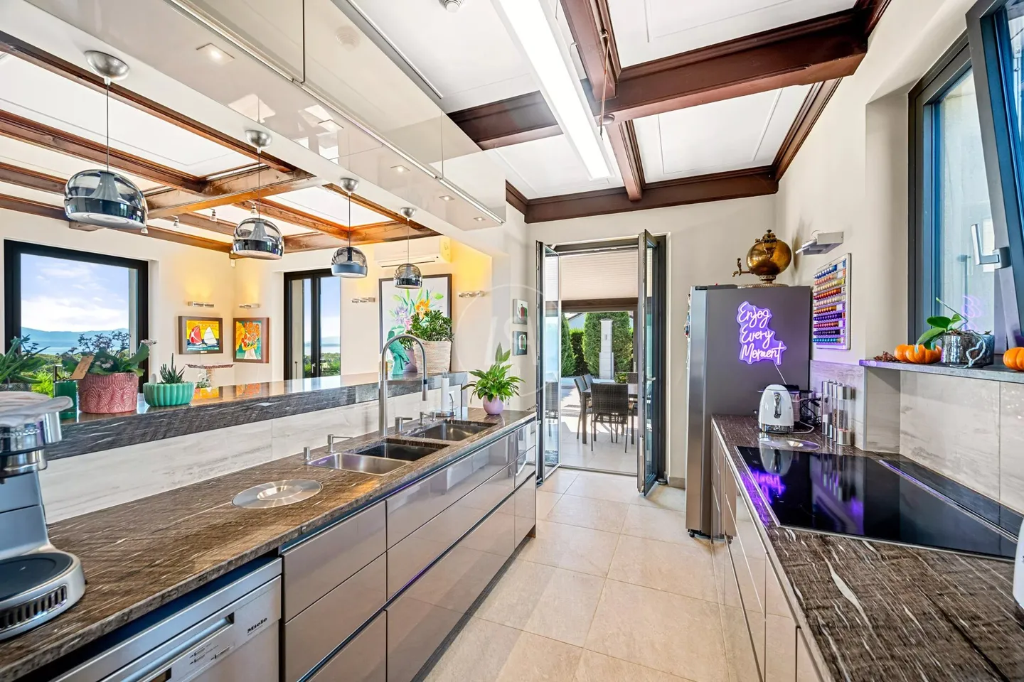 Charming property with panoramic view in Allaman - Photo 11 of 13