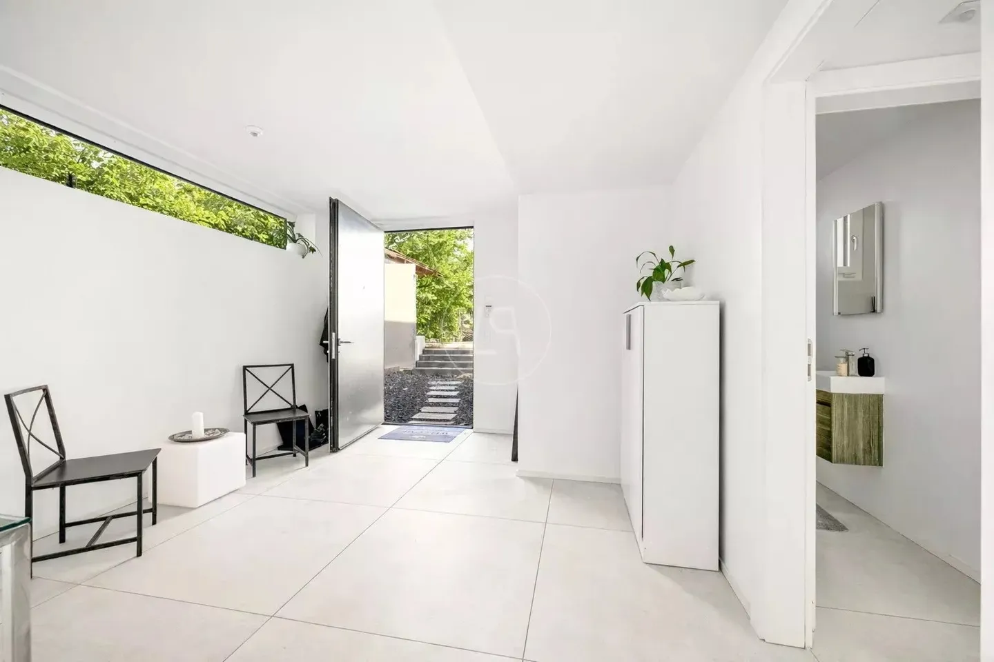 Architect-Designed Villa with Lake View - Photo 2 of 13