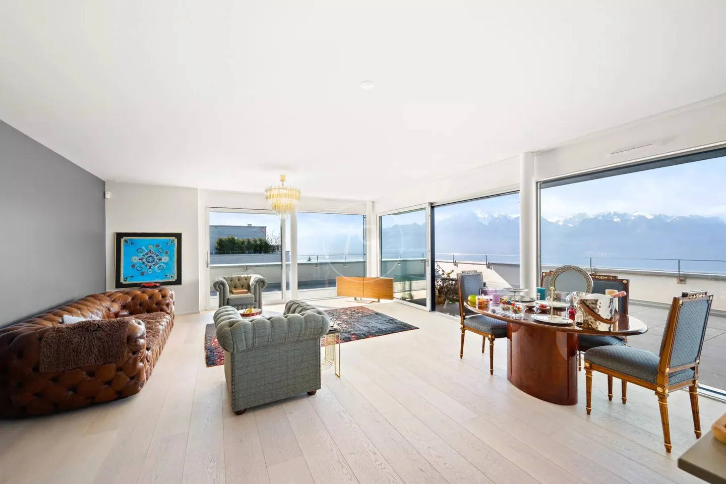 Stunning modern attic with panoramic view near Montreux - Photo 3 of 13