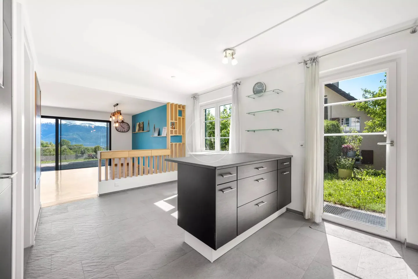 Charming Family Villa in Lutry - Photo 6 of 13