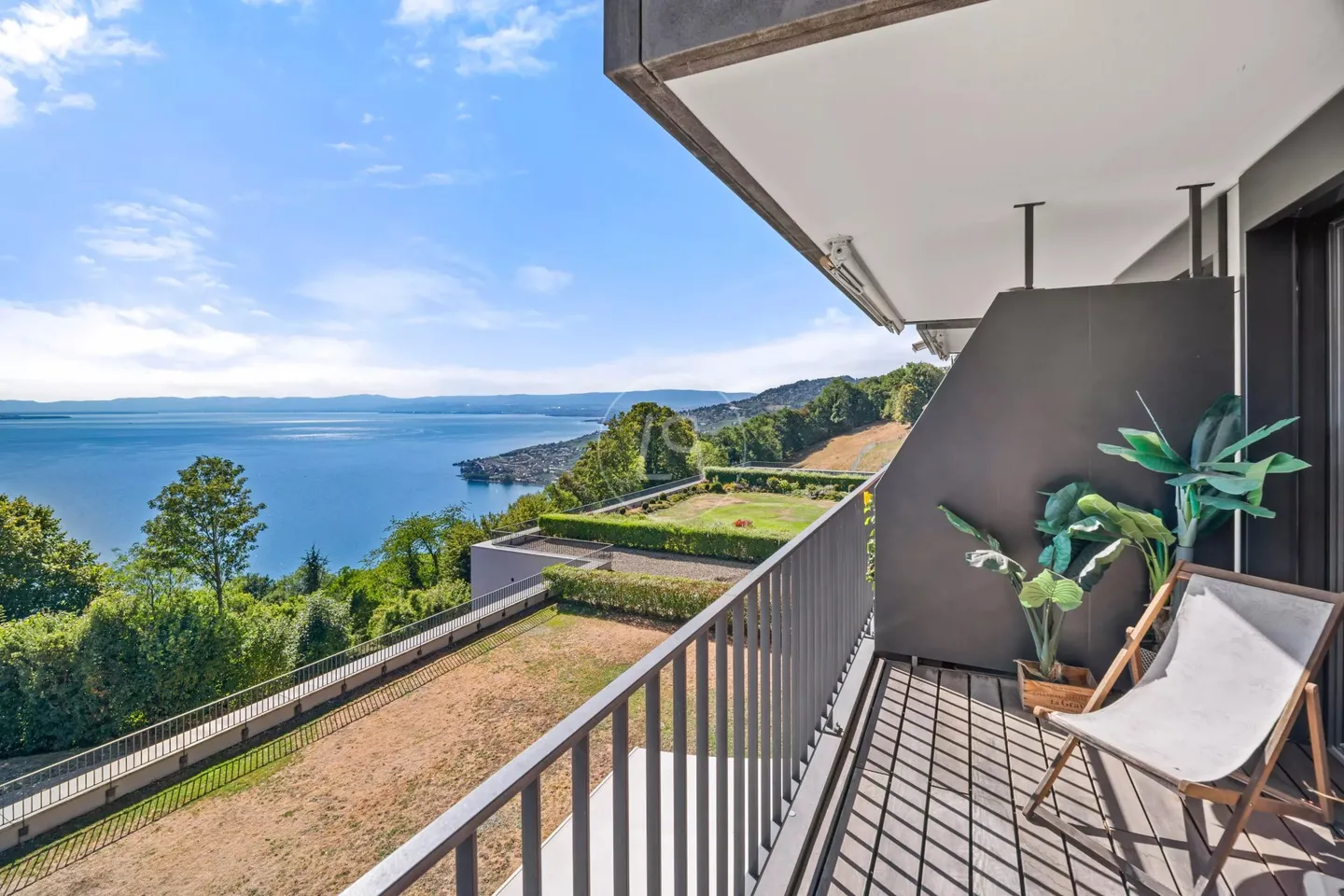 Puidoux – Elegante appartamento di 4,5 locali con vista panoramica sul Lago di Ginevra - Foto 2 di 13