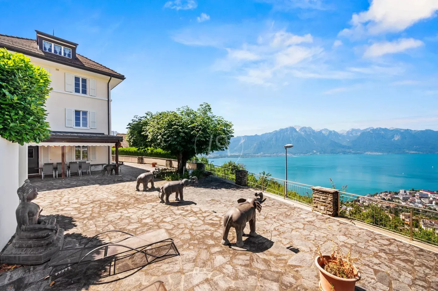 Propriété charmante avec vue panoramique sur les hauteurs de Montreux - Photo 1 sur 13