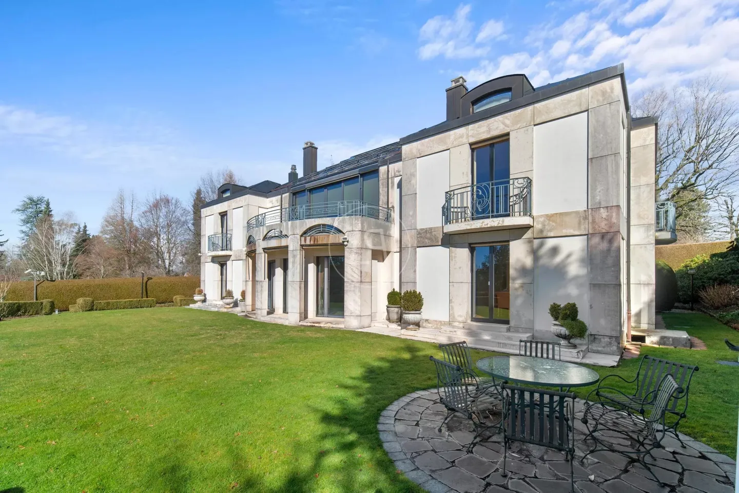 Luxury Home with Expansive Grounds - Photo 5 of 13