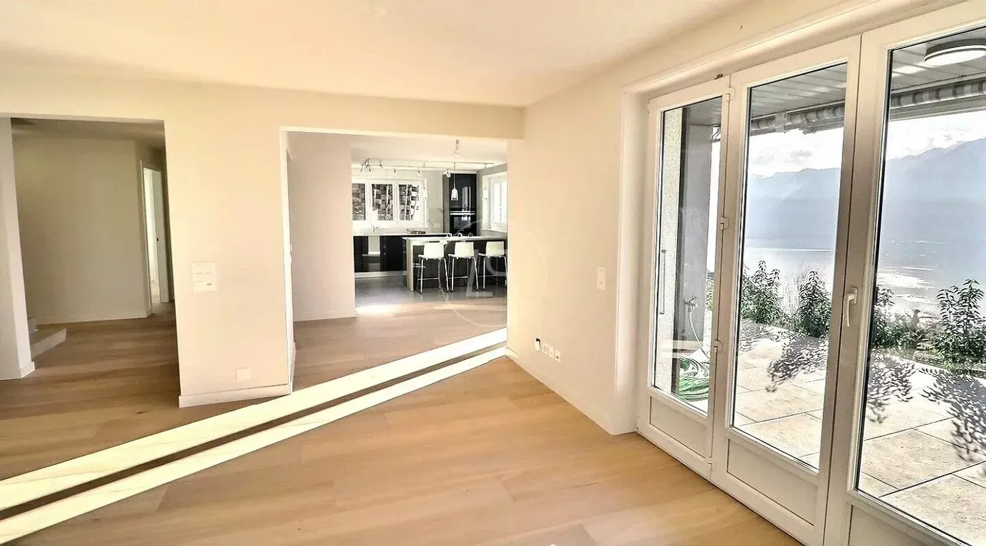 Belle propriété rénovée avec vue panoramique à Chernex - Photo 5 sur 13