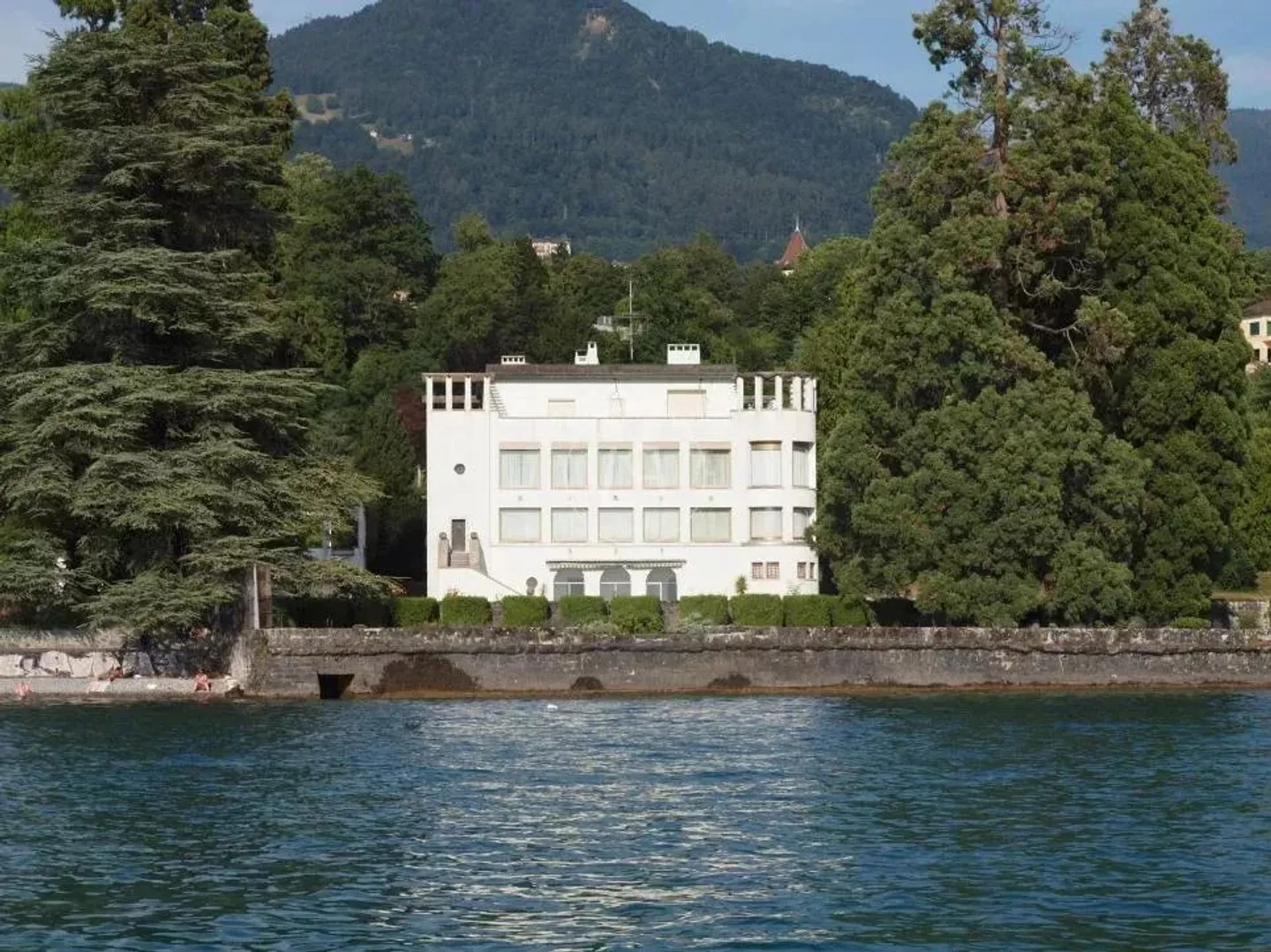 Proprietà eccezionale di fronte al lago vicino a Montreux - Foto 1 di 13