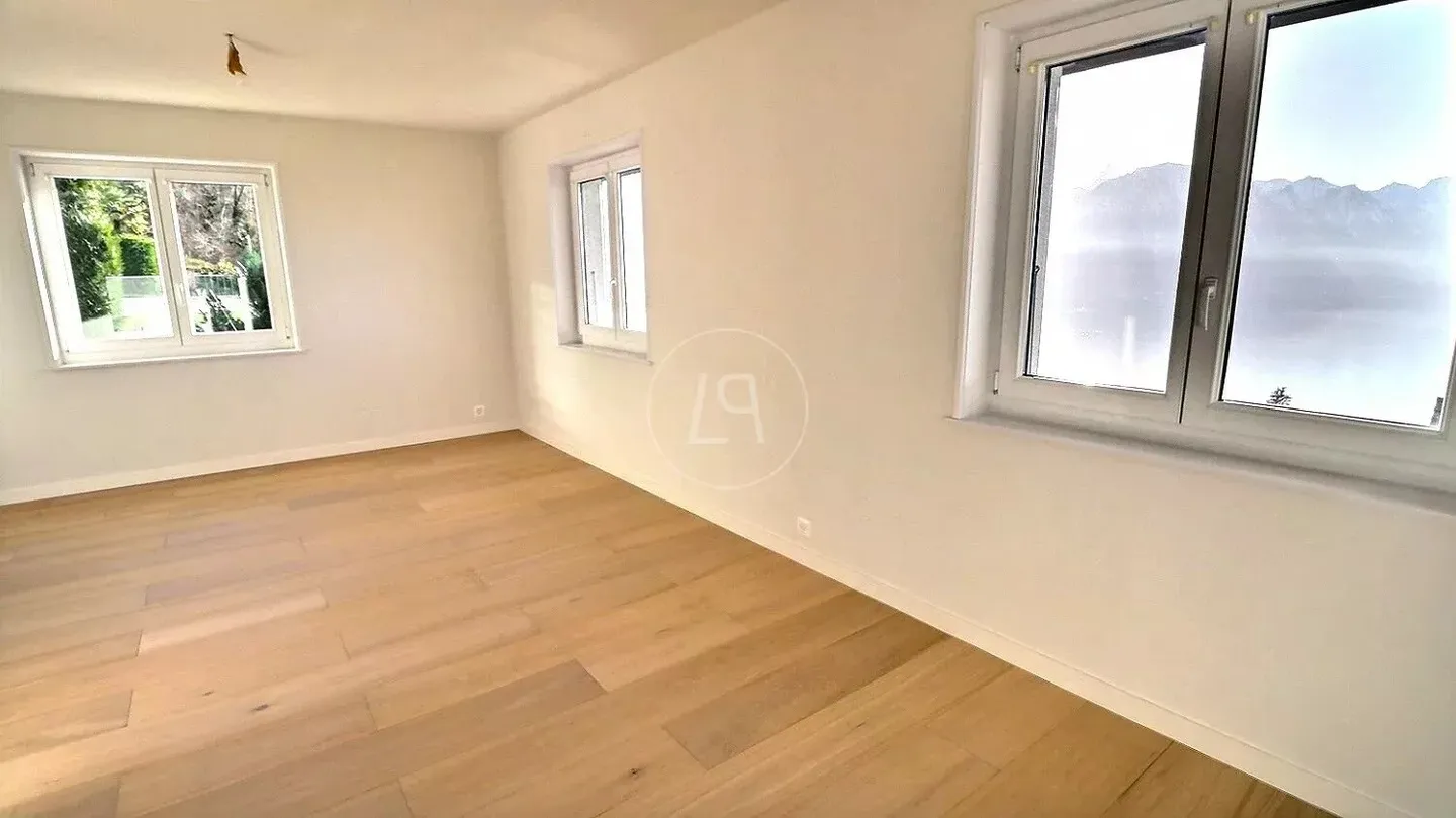 Belle propriété rénovée avec vue panoramique à Chernex - Photo 9 sur 13