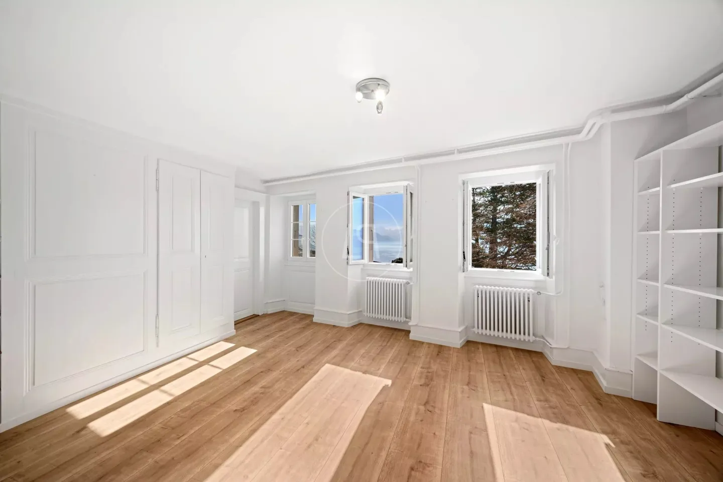Historic Building with Panoramic Views - Photo 6 of 13