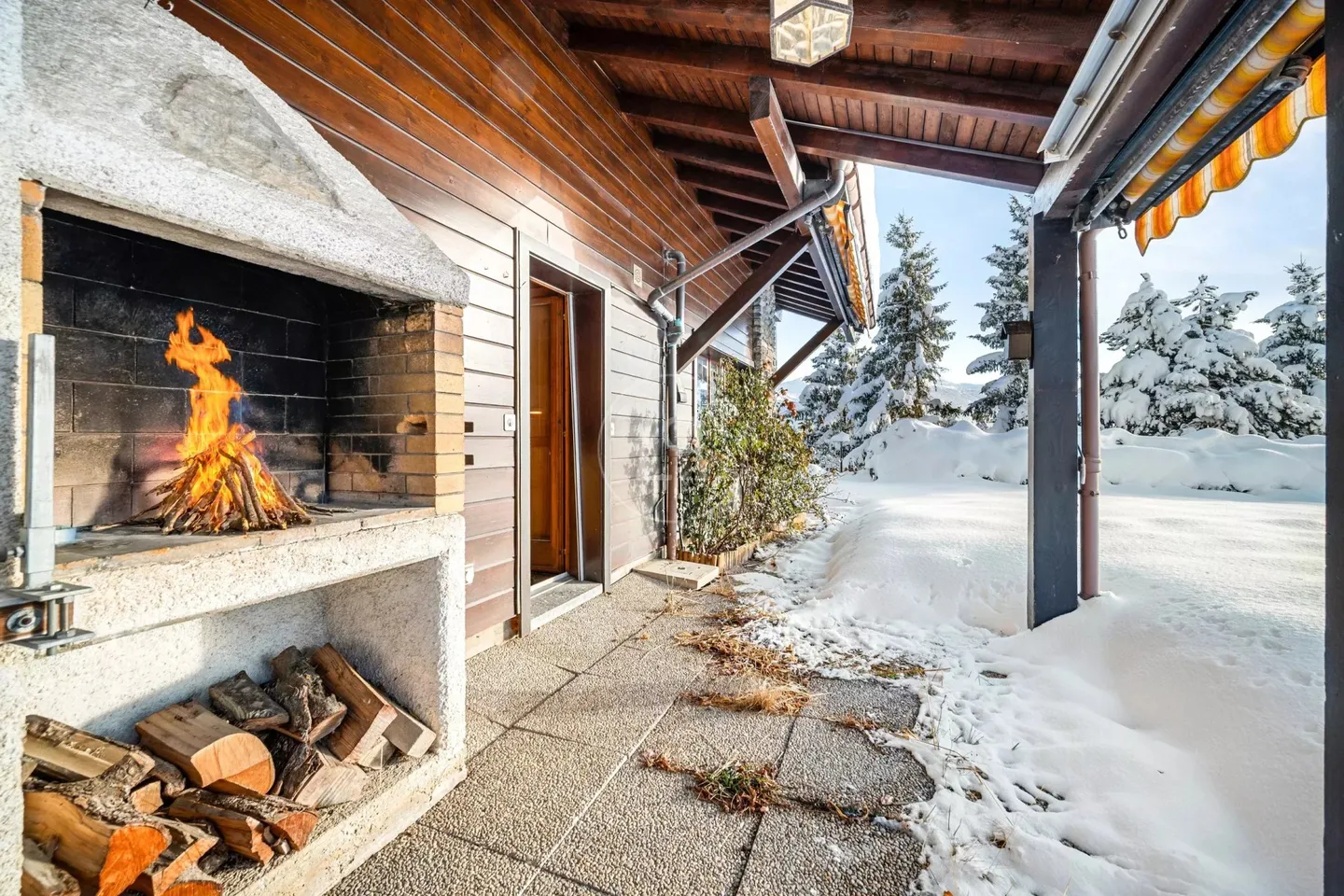 Chalet with Alpine Views - Photo 9 of 13