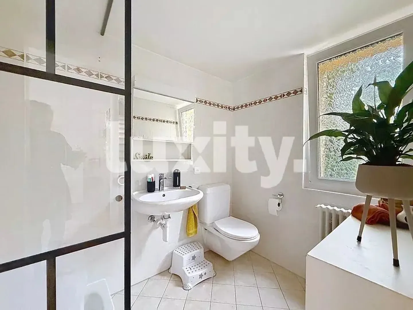 ROLLE – Belle maison mitoyenne de 7 pièces avec jardin et grande terrasse - Photo 8 sur 8