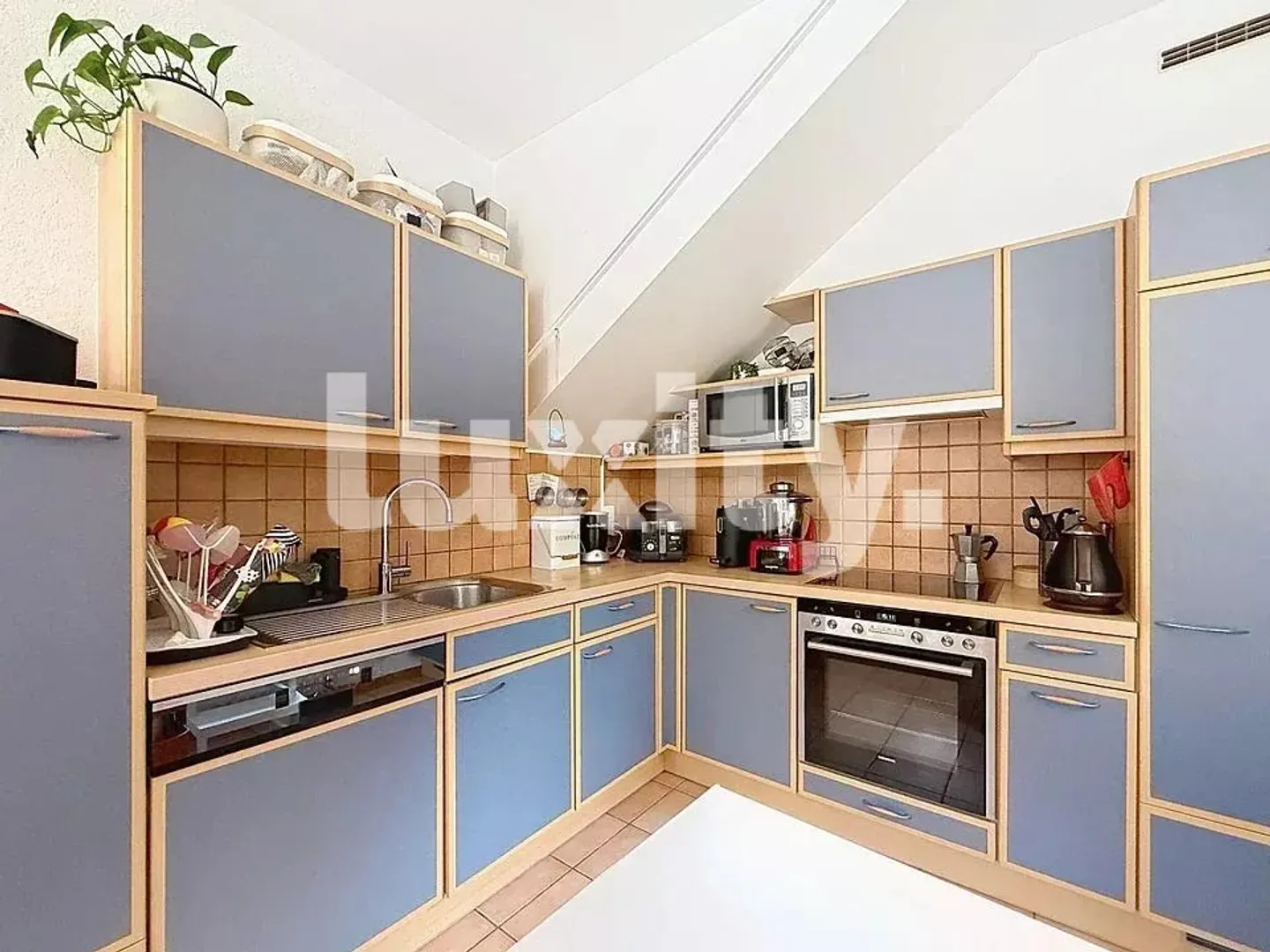 ROLLE – Belle maison mitoyenne de 7 pièces avec jardin et grande terrasse - Photo 3 sur 8