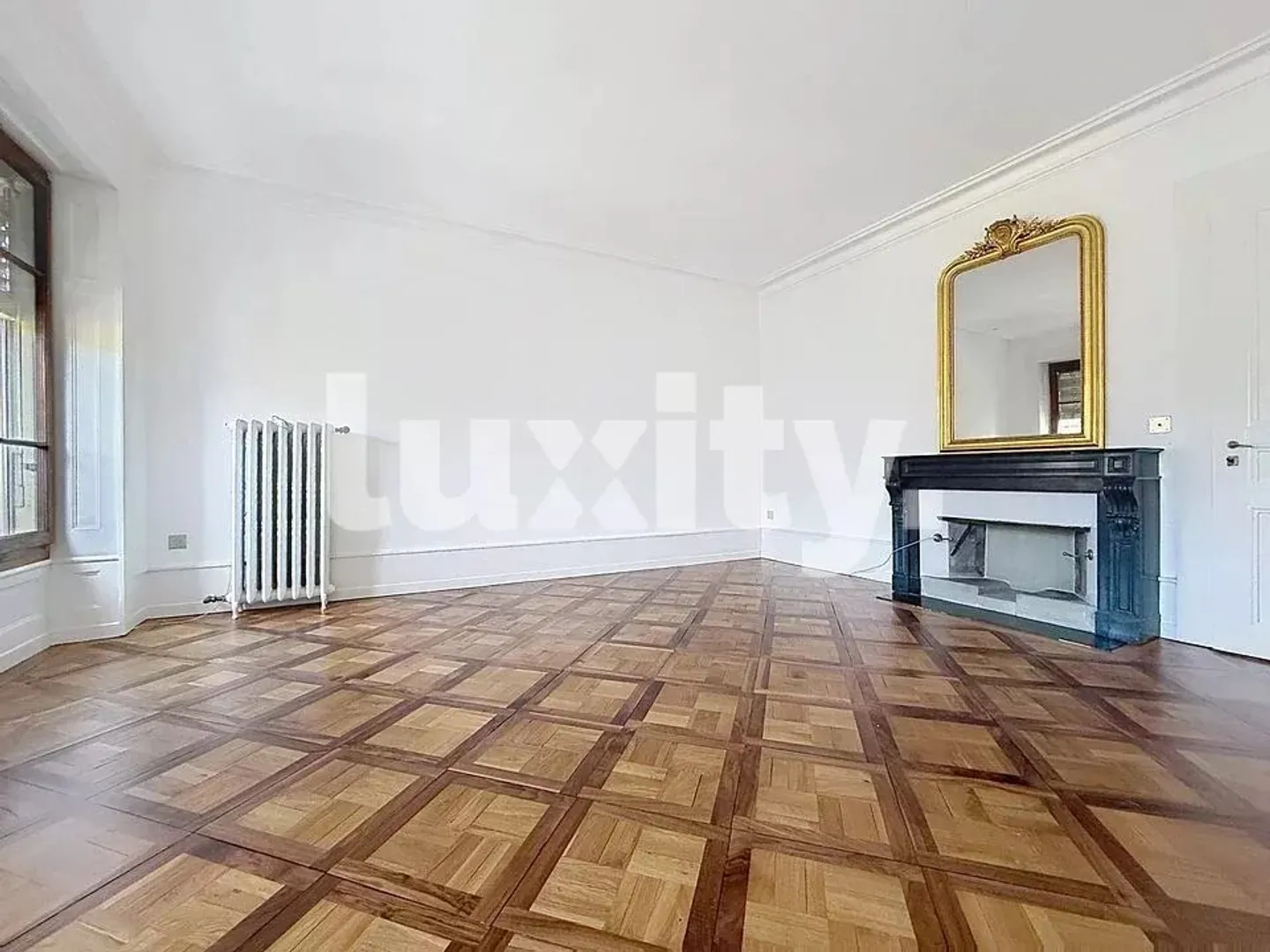 Superb Haussmann-style apartment - Photo 1 of 7