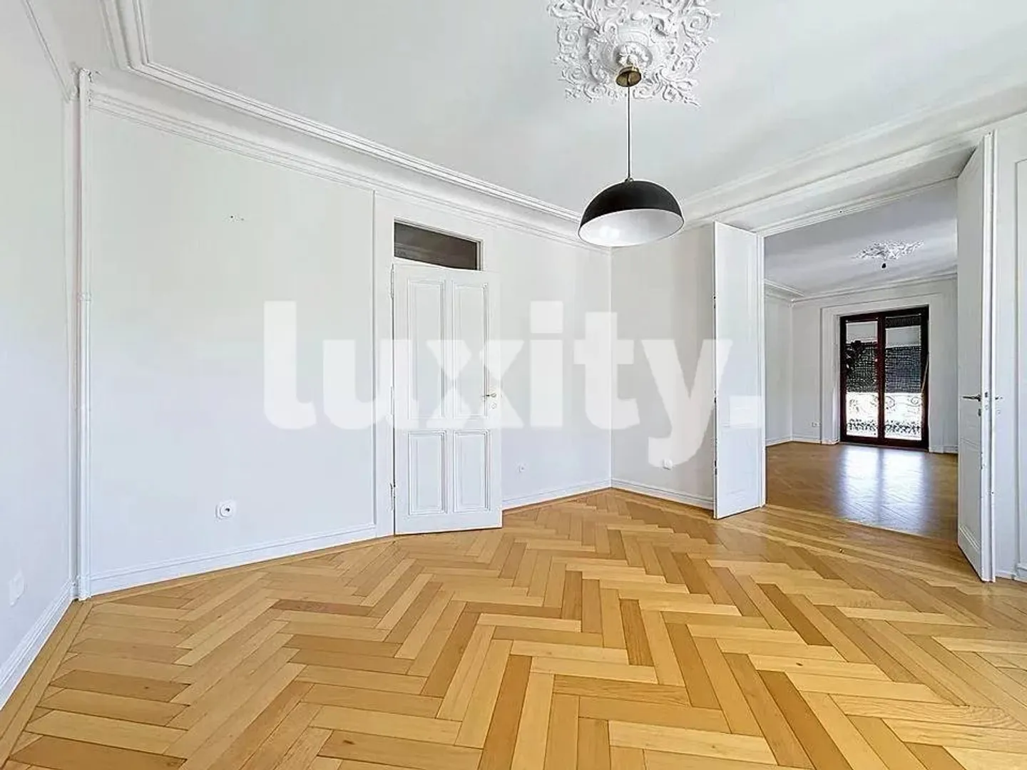 Character Apartment - City Center Left Bank - Photo 2 of 3