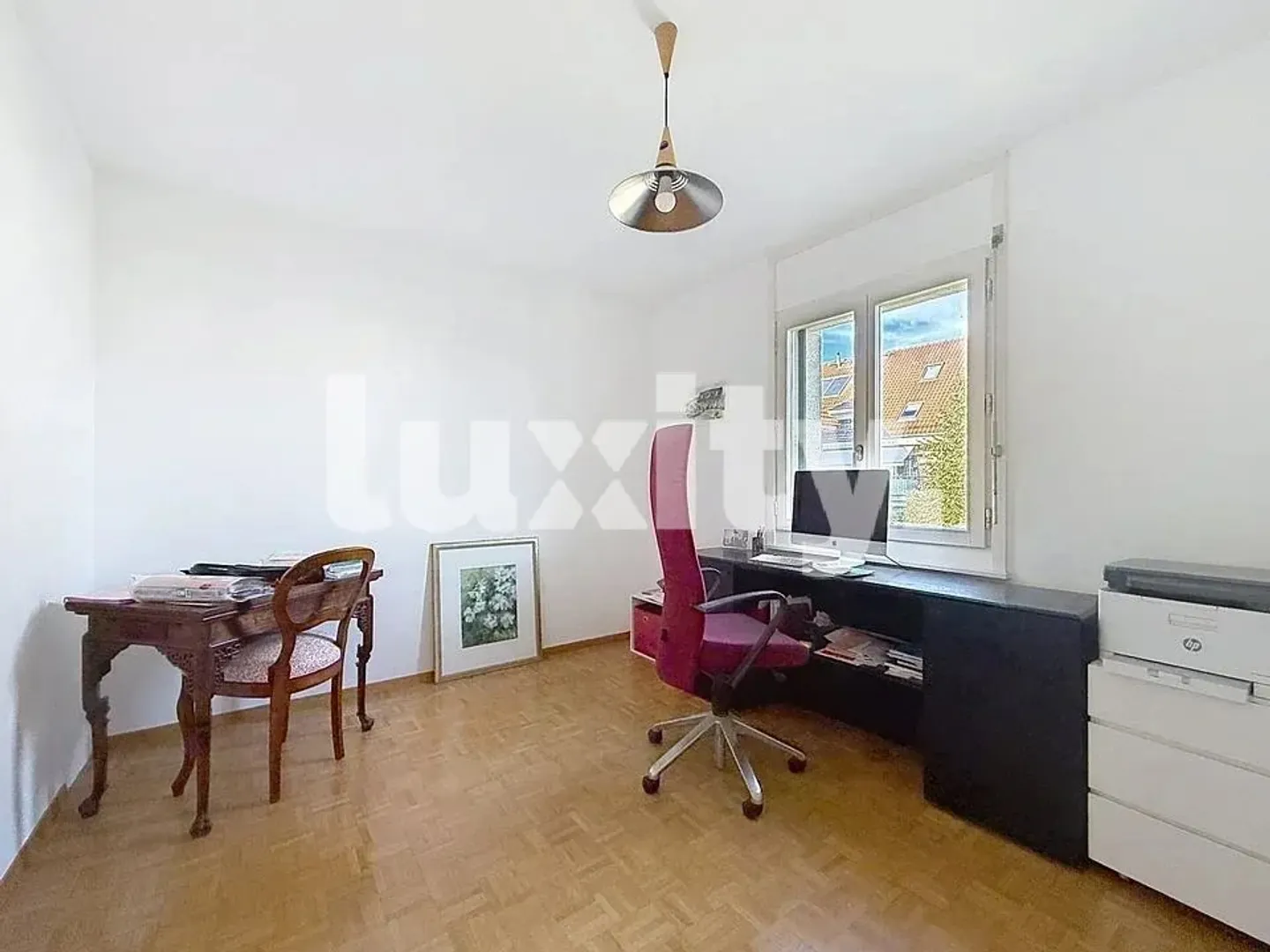 GLAND – A BRIGHT APARTMENT WITH A LARGE BALCONY AND MOUNTAIN VIEW - Photo 7 of 8