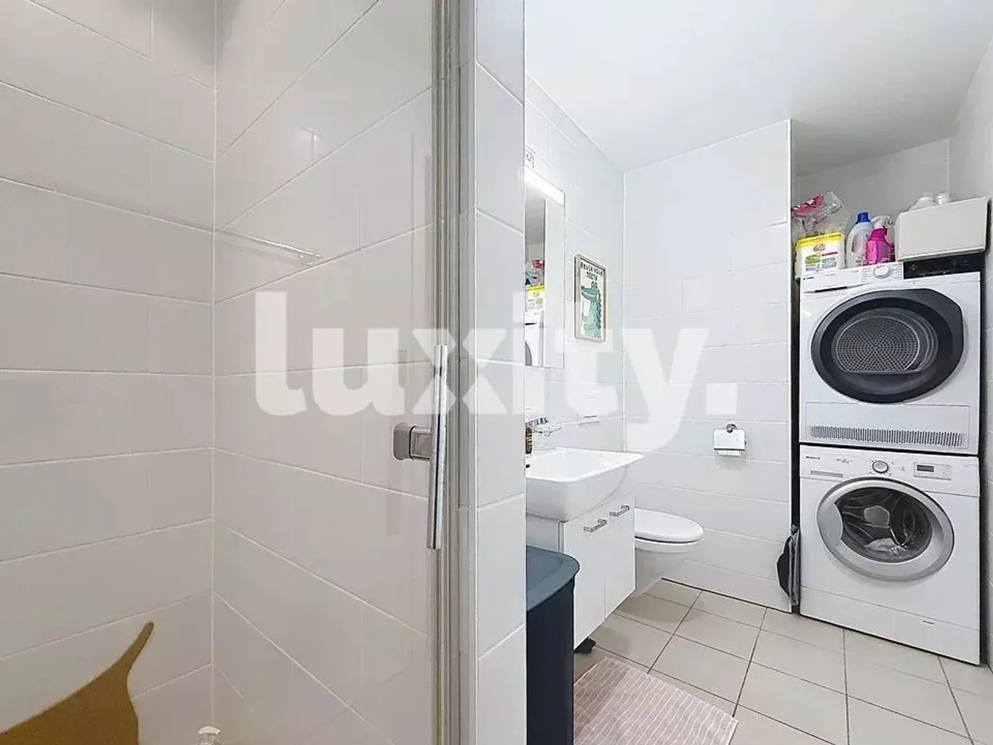 Superb contemporary 4.5 room apartment for rent – Nyon city center - Photo 8 of 8