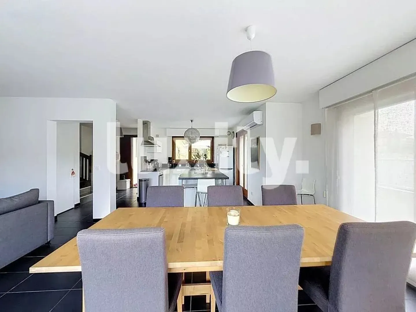 CHENS-SUR-LÉMAN – CASA CONTEMPORANEA, LUMINOSA E TRANQUILLA, VICINO A GINEVRA - Foto 3 di 8