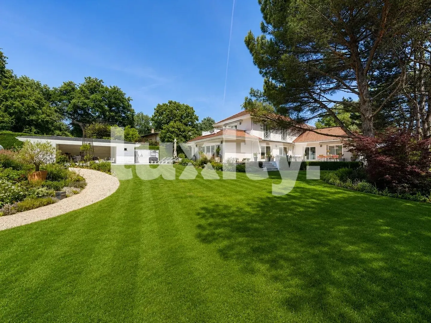 Schöne Residenz in Divonne-les-Bains - Foto 1 von 3