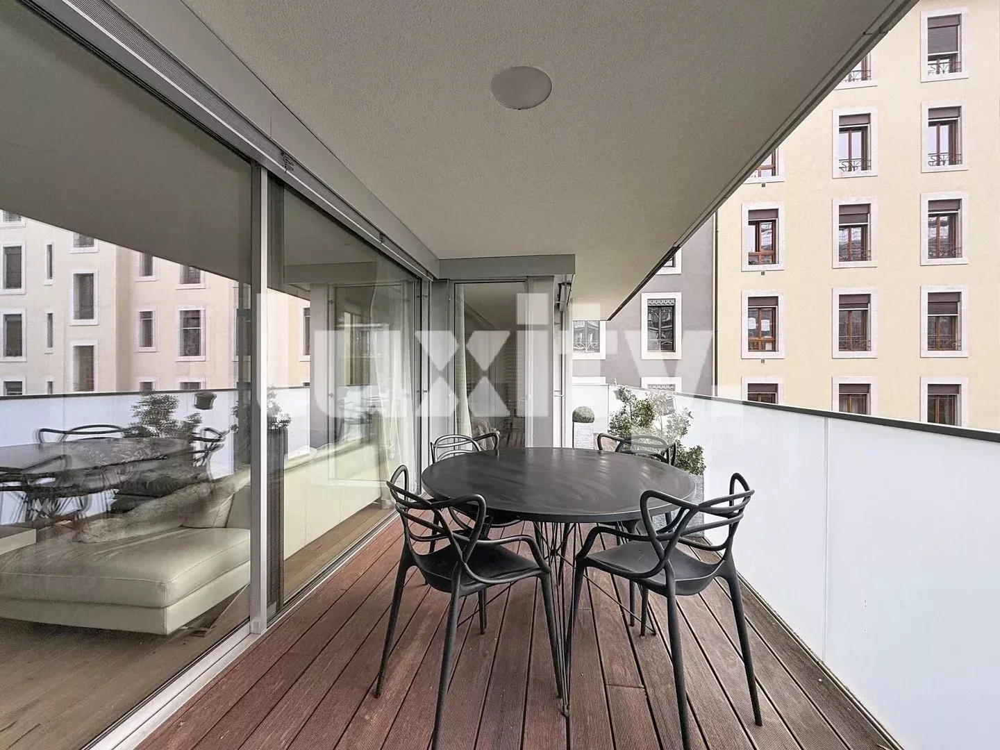 Appartement meublé 4 pièces avec grande terrasse - Foto 1 von 5