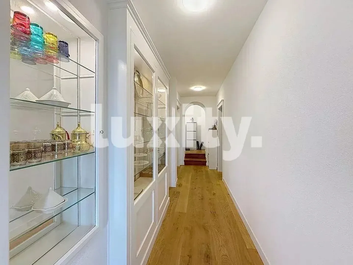 À LOUER – APPARTEMENT D'EXCEPTION AU CŒUR DE ROLLE, FACE AU LAC - Photo 7 sur 8