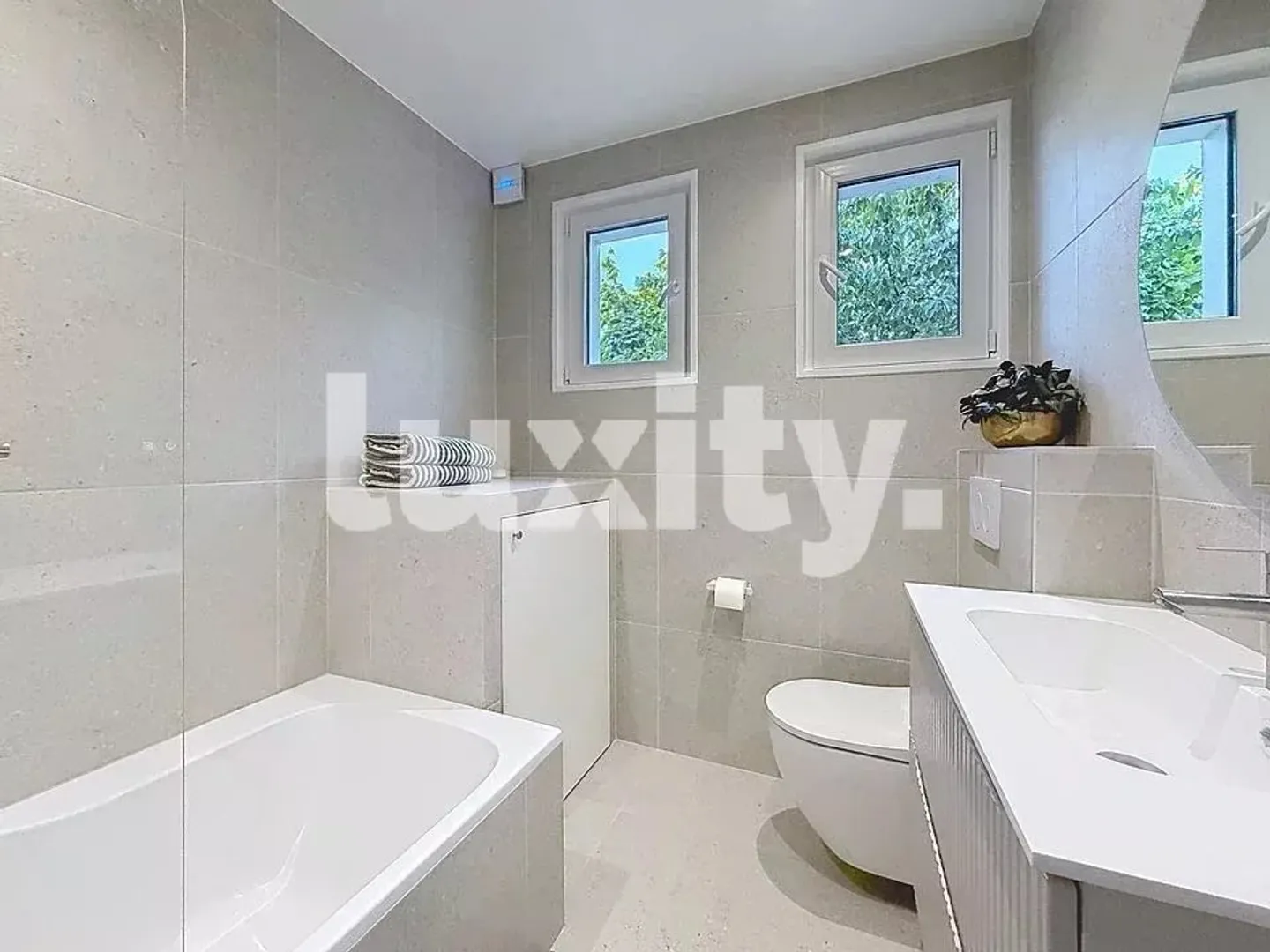Maison Familiale avec Appartement Indépendant - Photo 4 sur 8