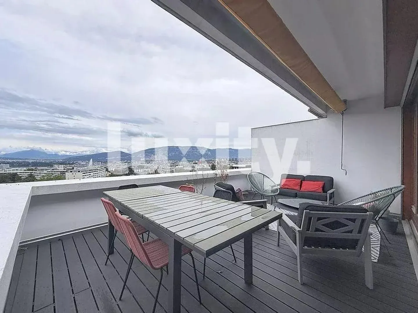 Un appartement d'exception au coeur du Petit-Saconnex - Photo 3 sur 4