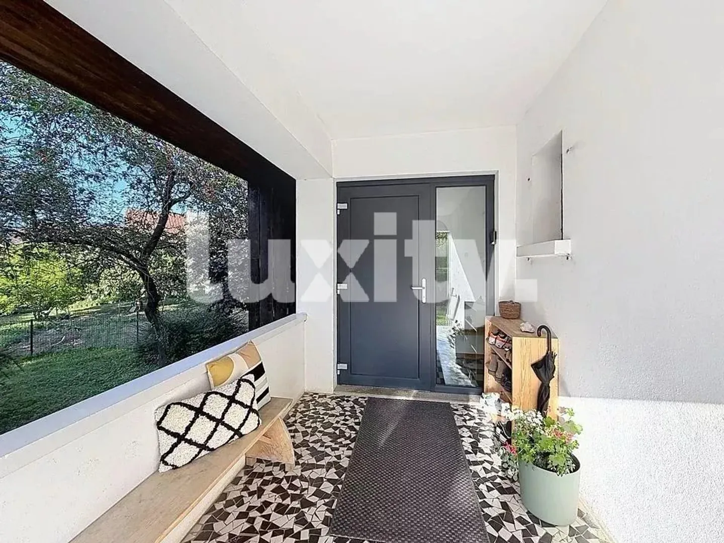 Maison Familiale avec Appartement Indépendant - Photo 1 sur 8