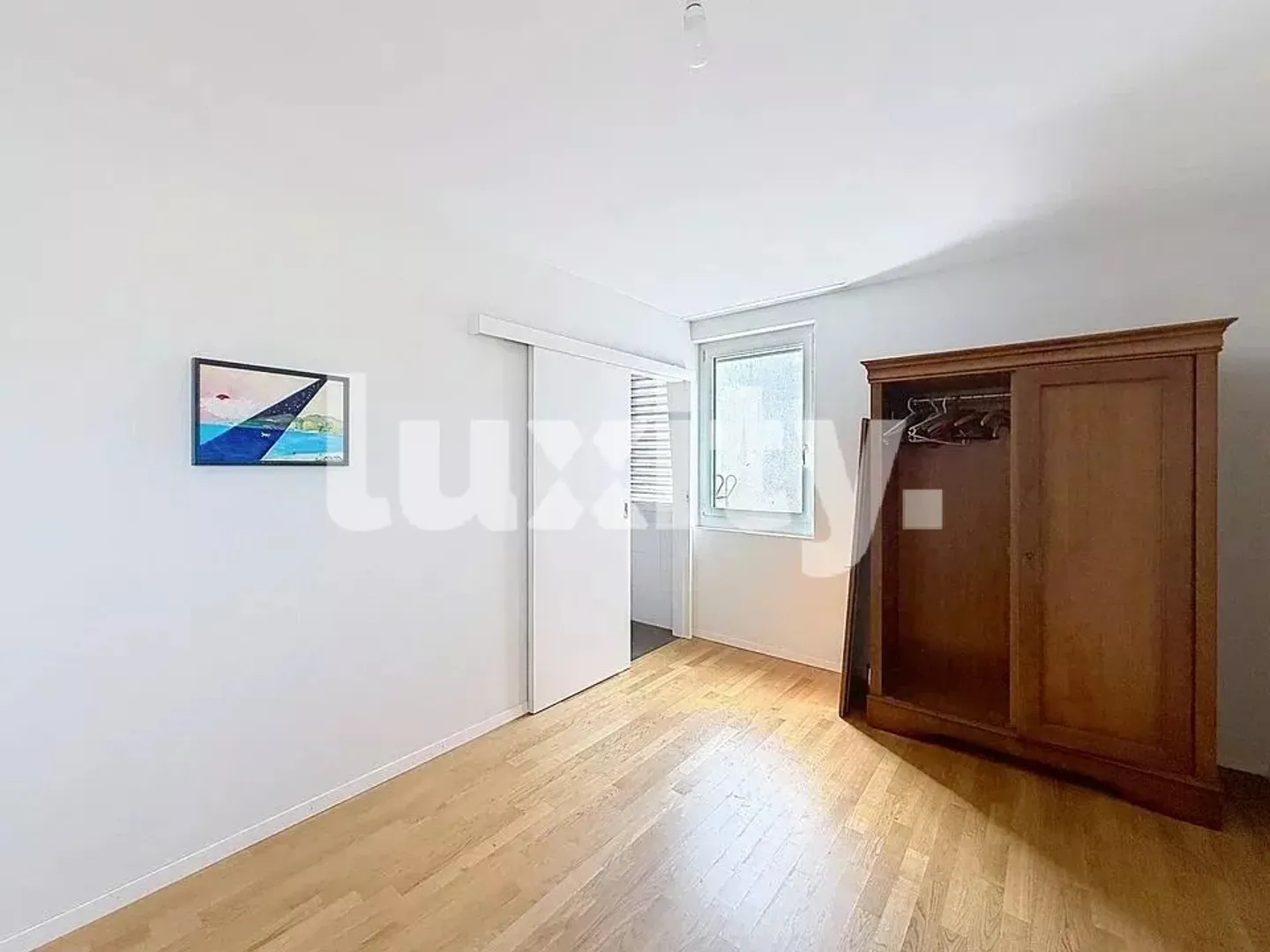 GLAND – BEL APPARTAMENTO 3,5 STANZE ALL'ULTIMO PIANO CON GRANDE BALCONE - Foto 3 di 5