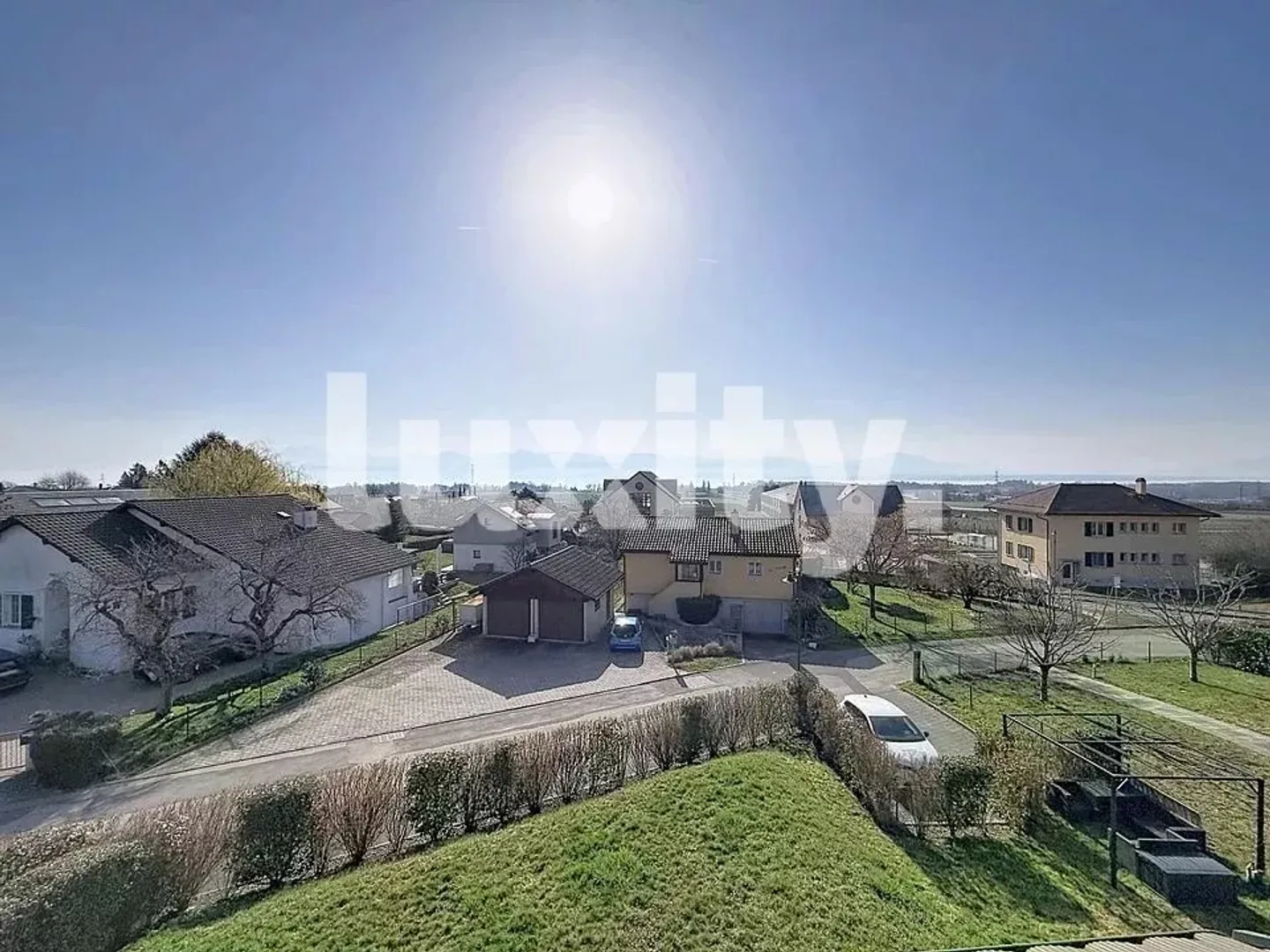 Appartamento all'ultimo piano a Gilly, con magnifica vista sul lago - Foto 1 di 8