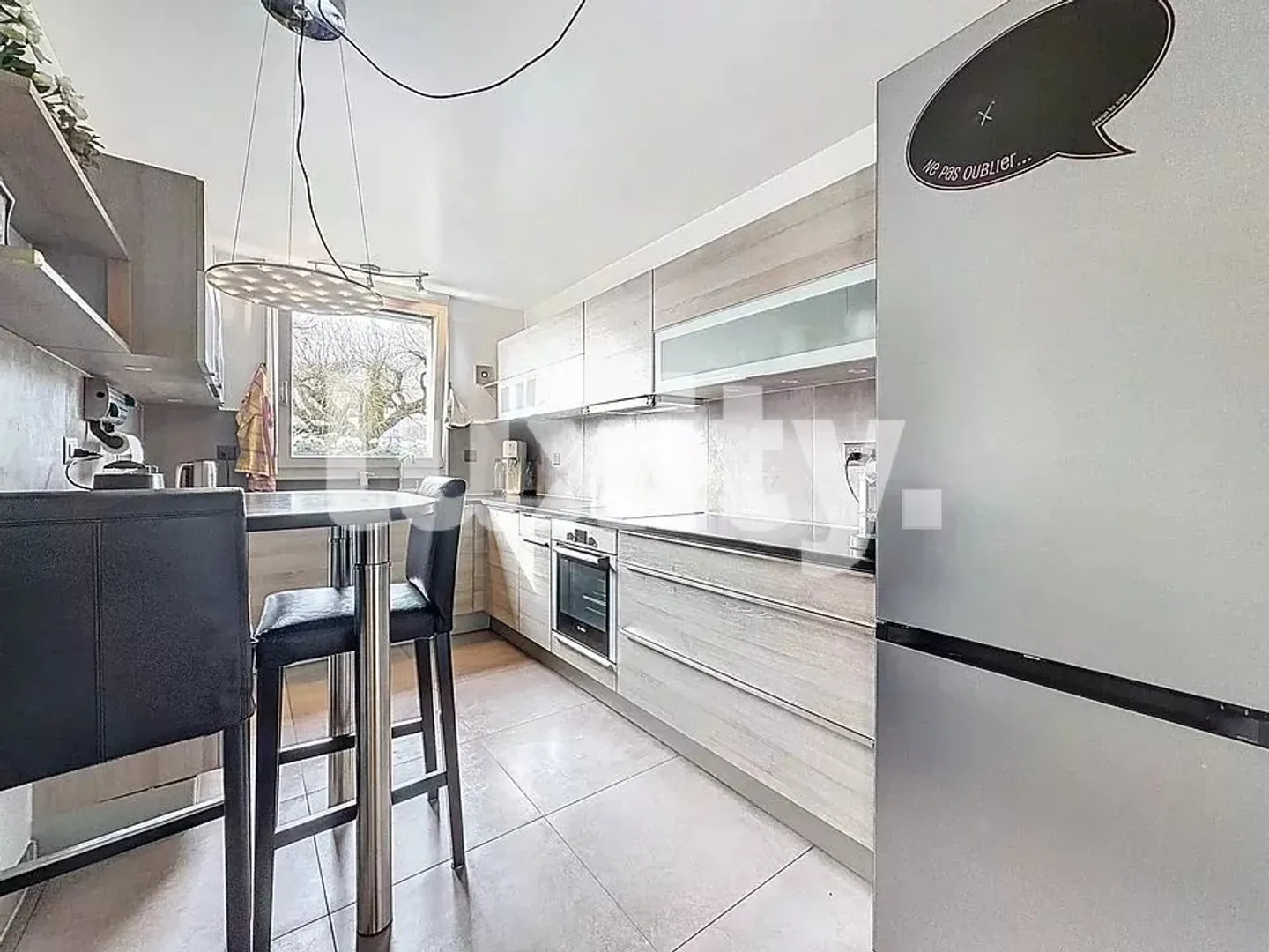 Appartement familial avec grand jardin - Photo 2 sur 4