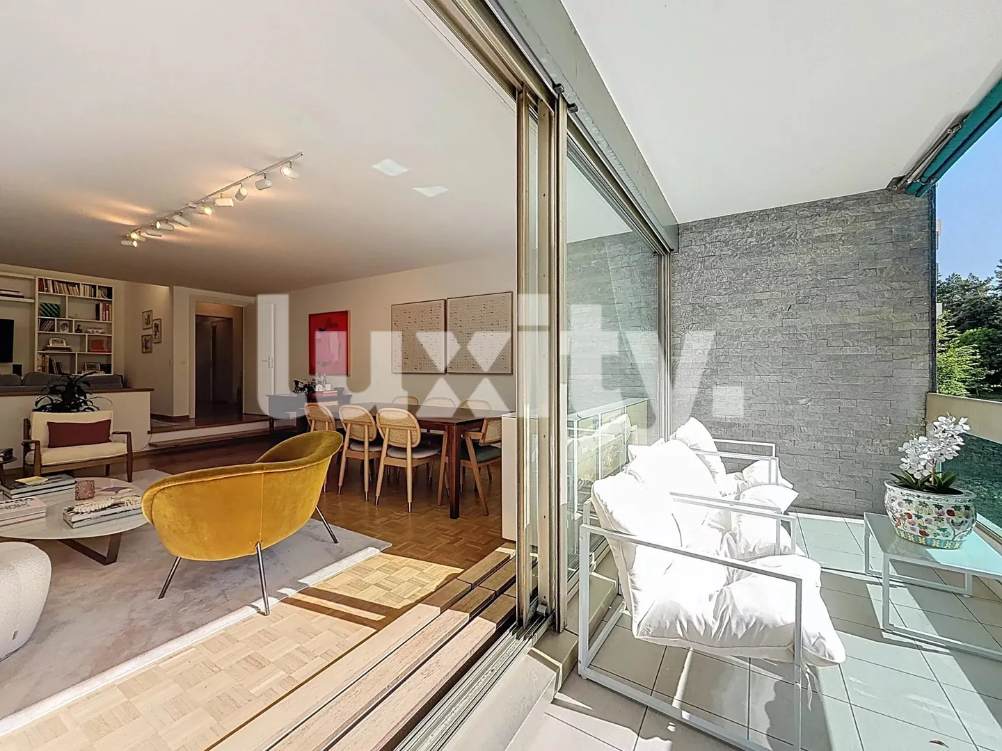 Beautiful apartment in Champel - Photo 3 of 3