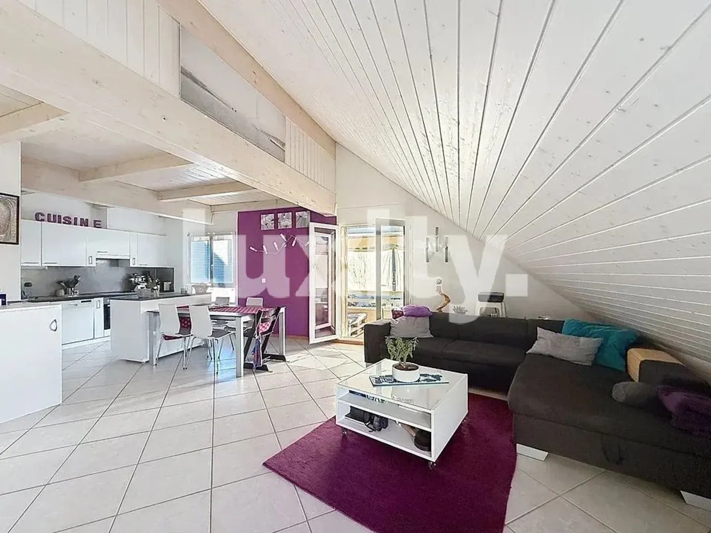 Gland – Spacious bright duplex of 4.5 rooms of about 160 m² - Photo 2 of 8