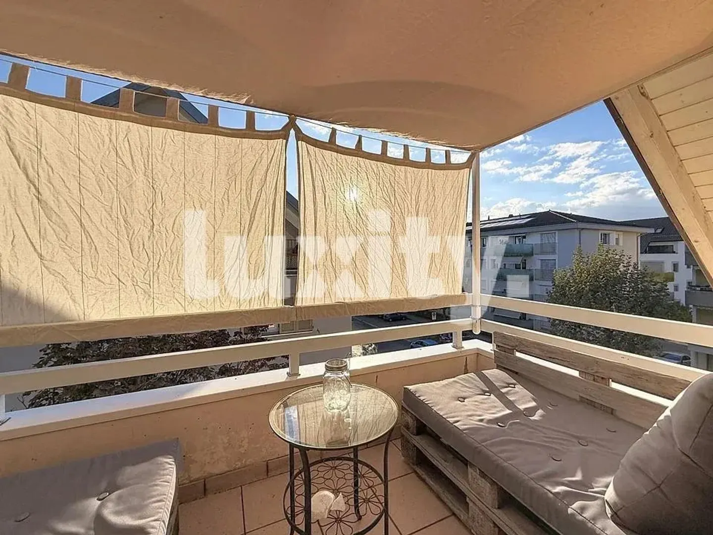 Gland – Spacious bright duplex of 4.5 rooms of about 160 m² - Photo 4 of 8