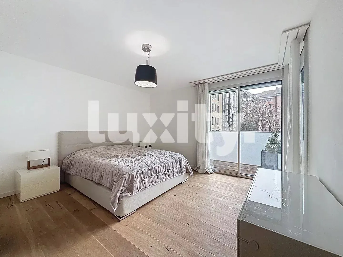 Appartement meublé 4 pièces avec grande terrasse - Foto 4 von 5
