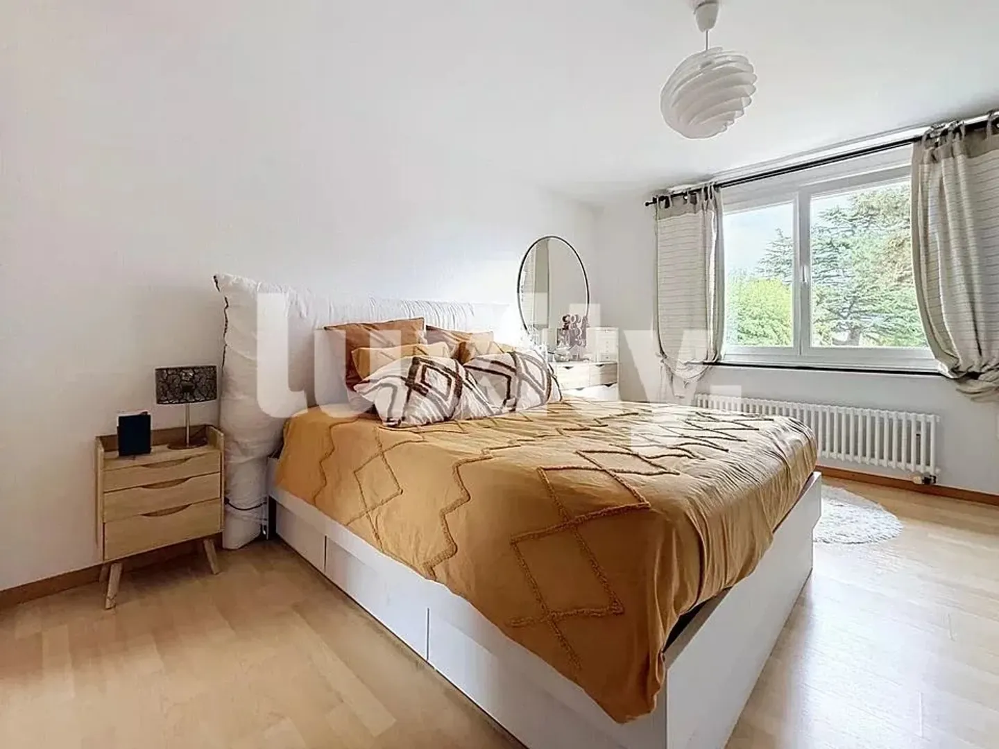 ROLLE – Belle maison mitoyenne de 7 pièces avec jardin et grande terrasse - Photo 4 sur 8