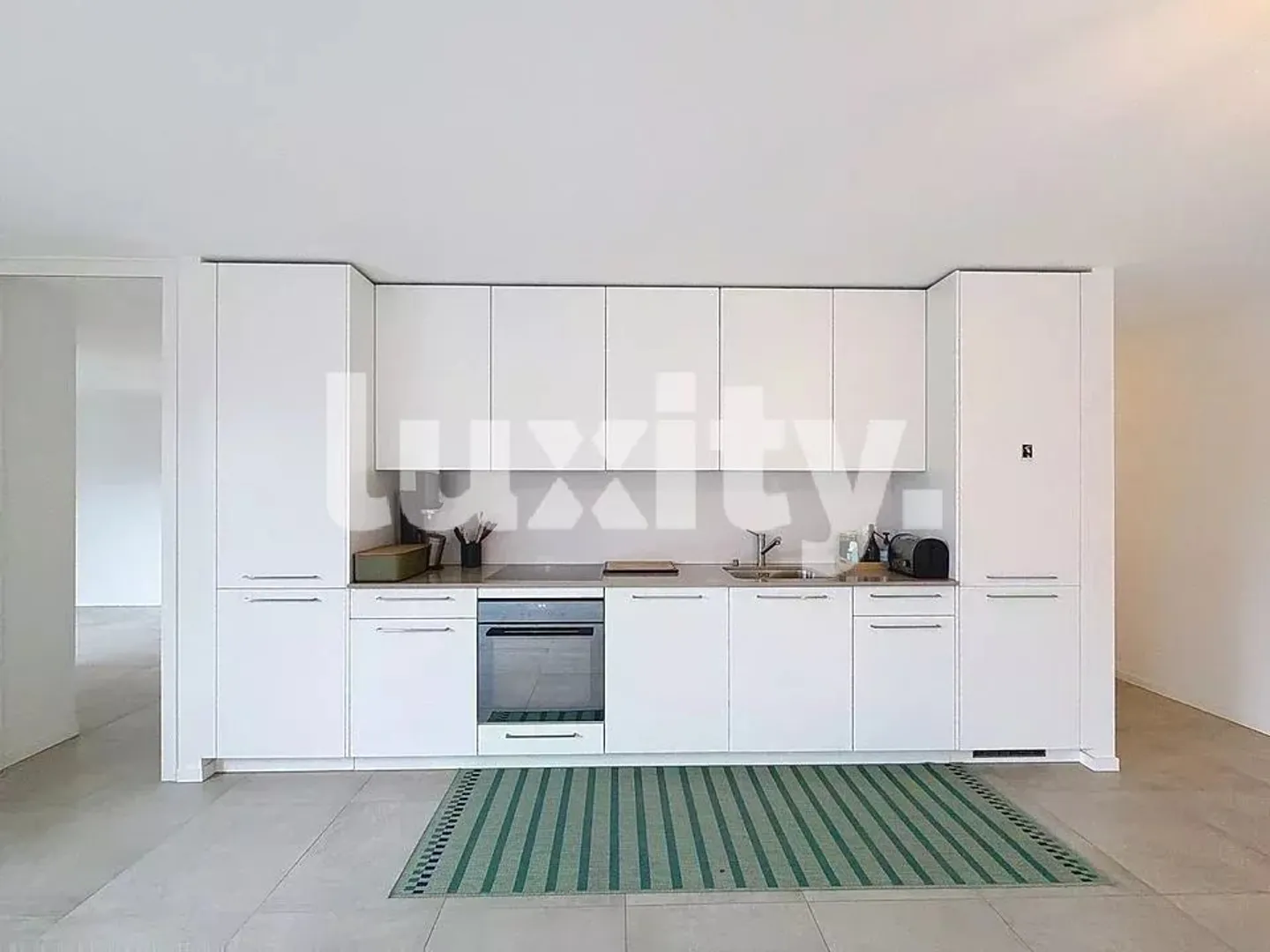 Family apartment with terrace in Eysins - Photo 2 of 7