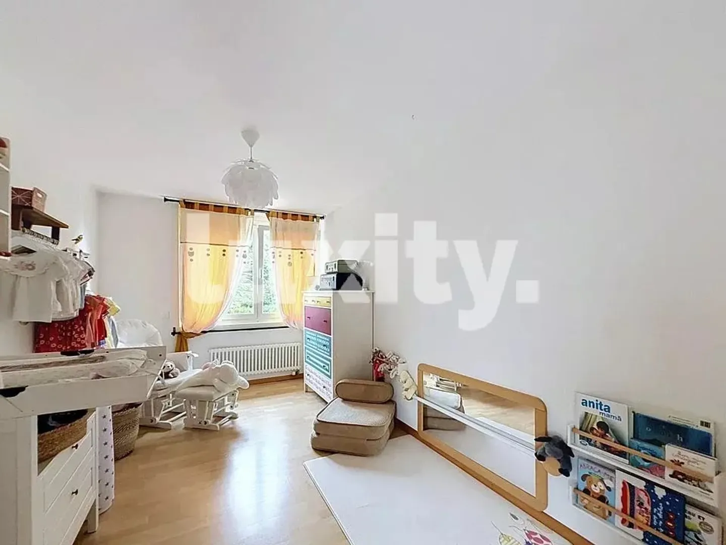 ROLLE – Belle maison mitoyenne de 7 pièces avec jardin et grande terrasse - Photo 6 sur 8