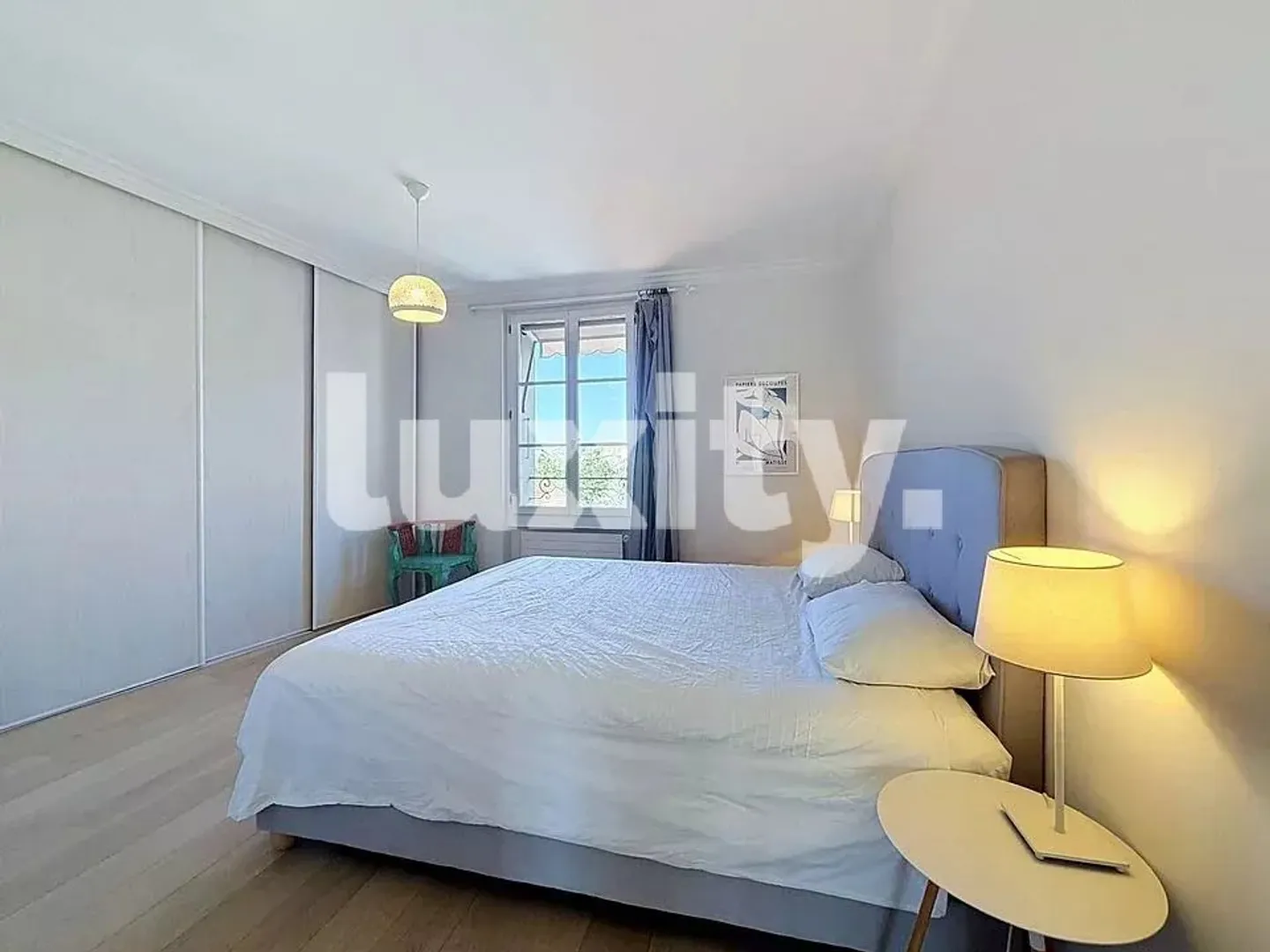 FURNISHED APARTMENT JUST STEPS FROM OLD CAROUGE - Photo 4 of 4