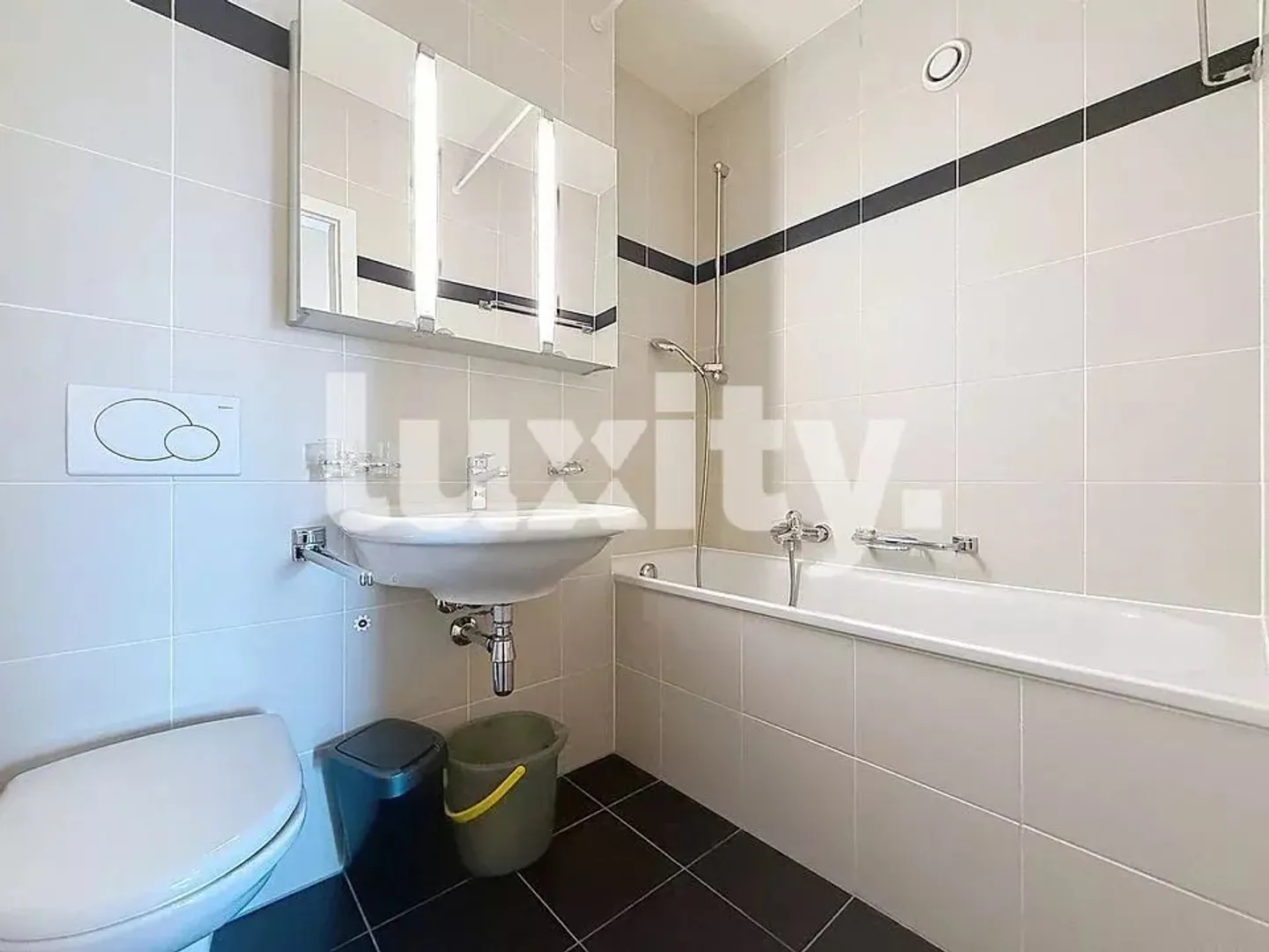 Superb apartment with garden - Photo 4 of 4