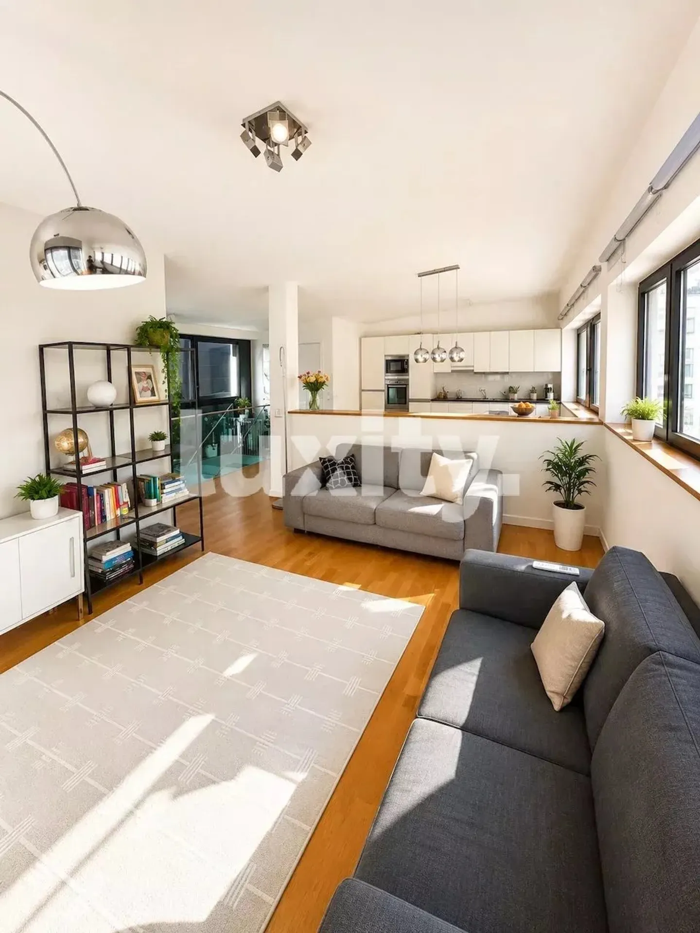 DUPLEX CONTEMPORANEO NEL CUORE DELLE EAUX-VIVES - Foto 1 di 4