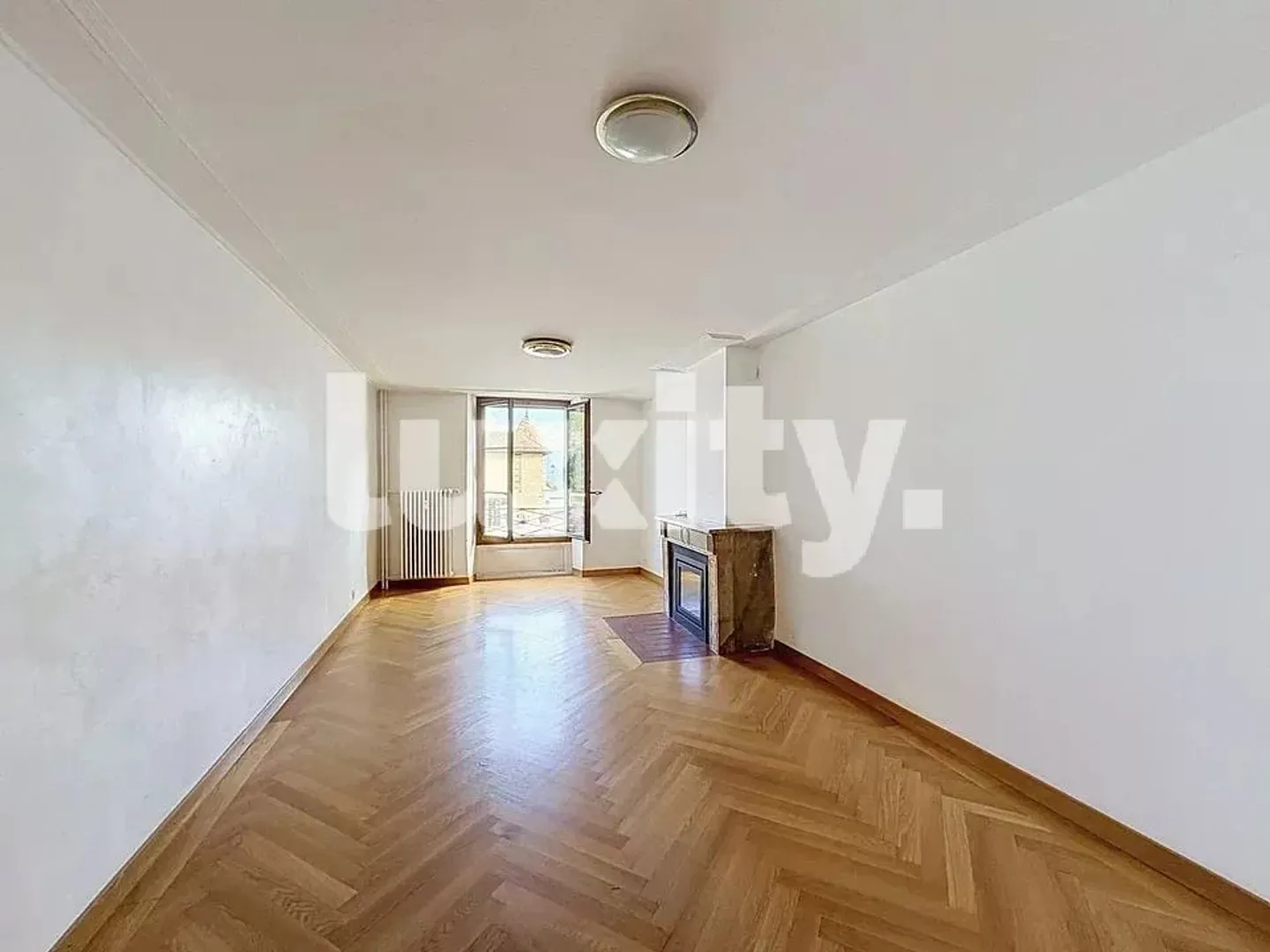 Rolle – Élégant duplex de 6 pièces dans une demeure historique face au Château - Photo 7 of 8