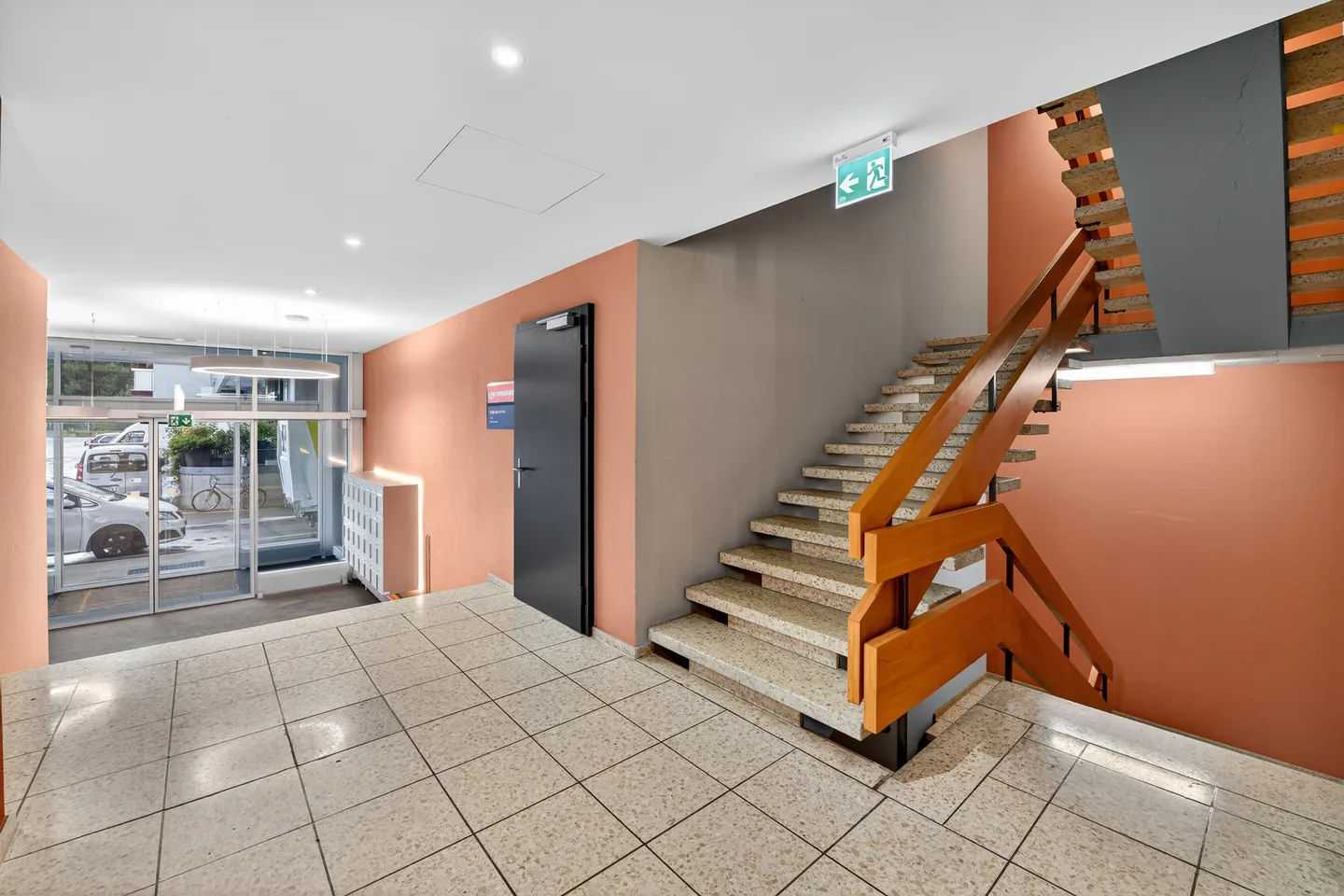 Bright and spacious commercial/office space in a central location - Photo 10 of 13