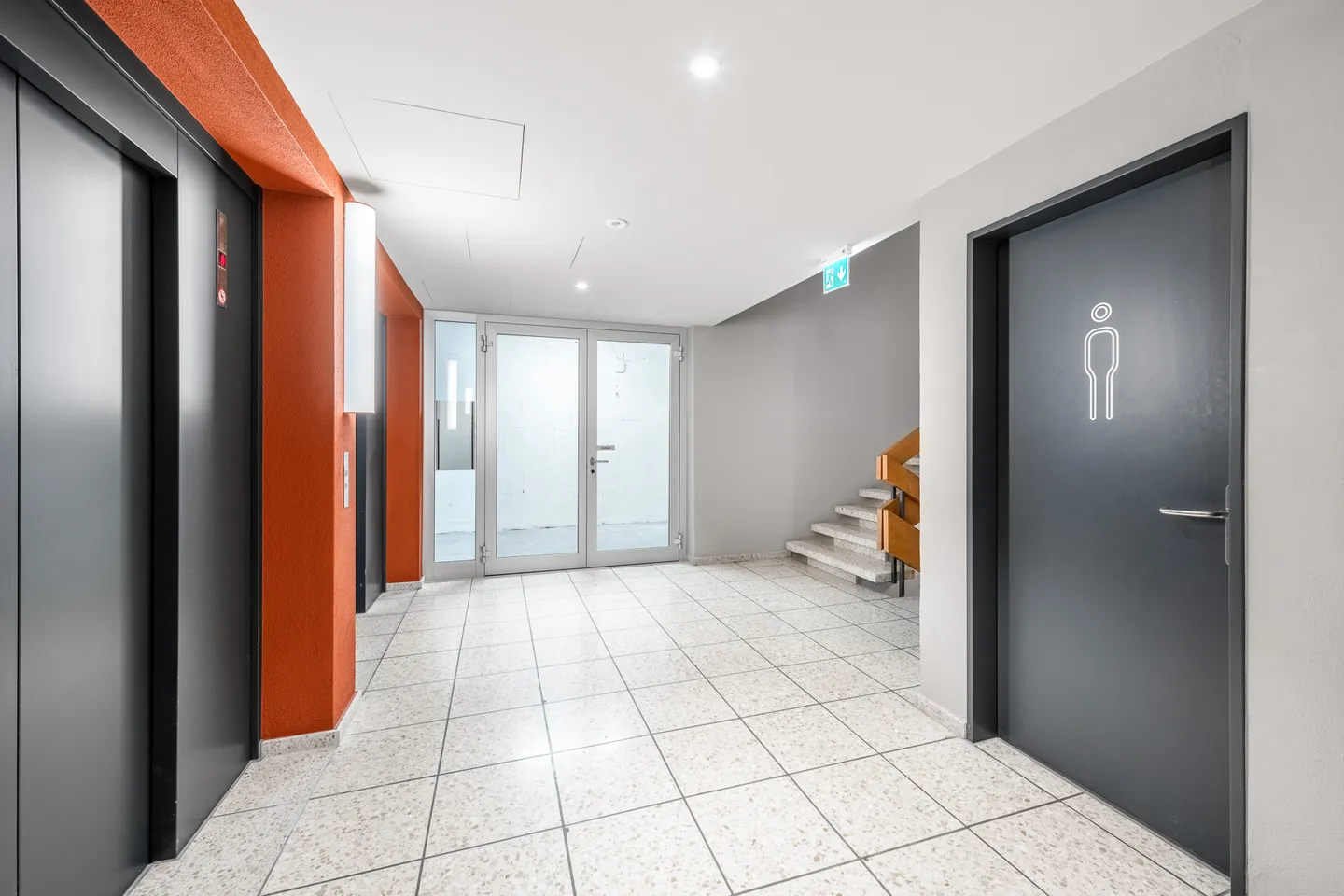 Bright and spacious office space in a central location - Photo 13 of 13
