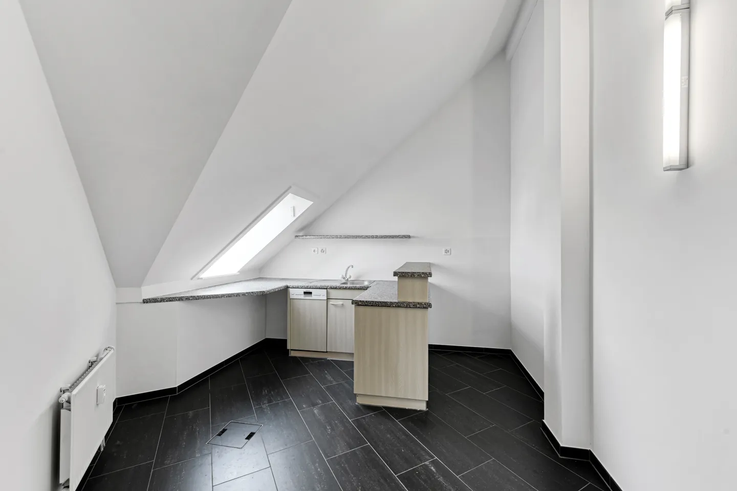 Attractive office space in a central location - Photo 4 of 5
