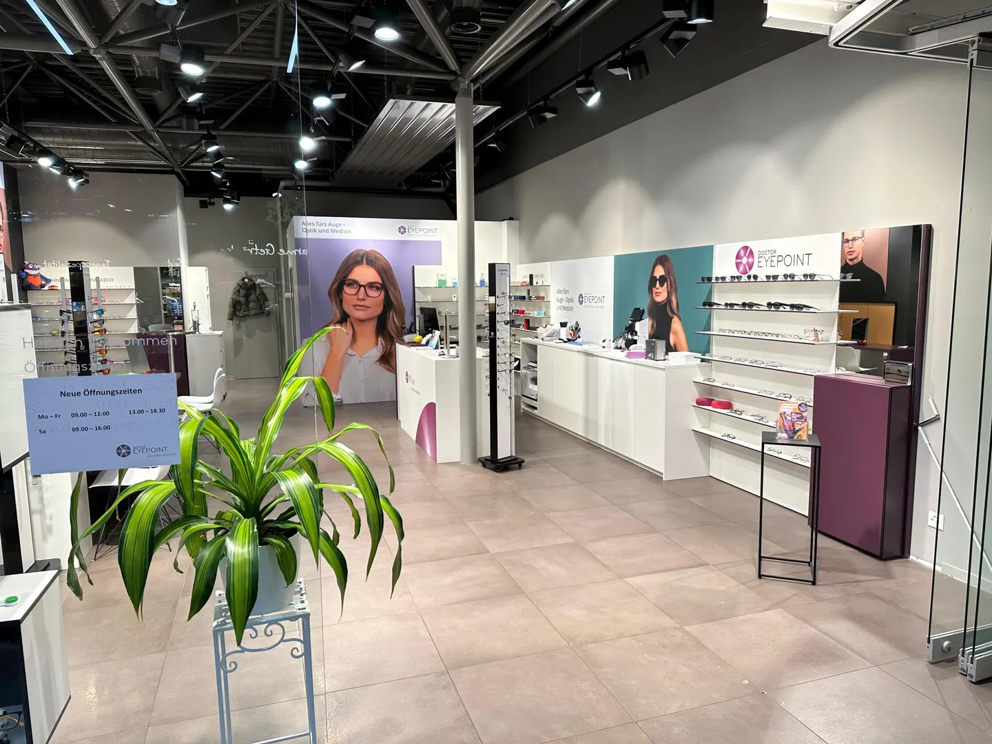 Moderne Verkaufsfläche in Romanshorn - Foto 1 von 5