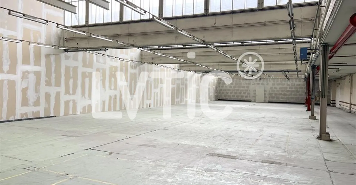 Warehouse - Photo 1 of 6