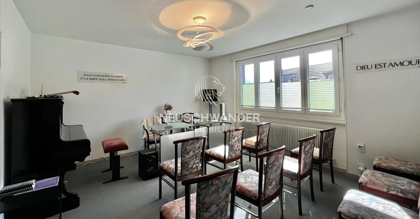 Ufficio 3,5 stanze - Foto 3 di 13