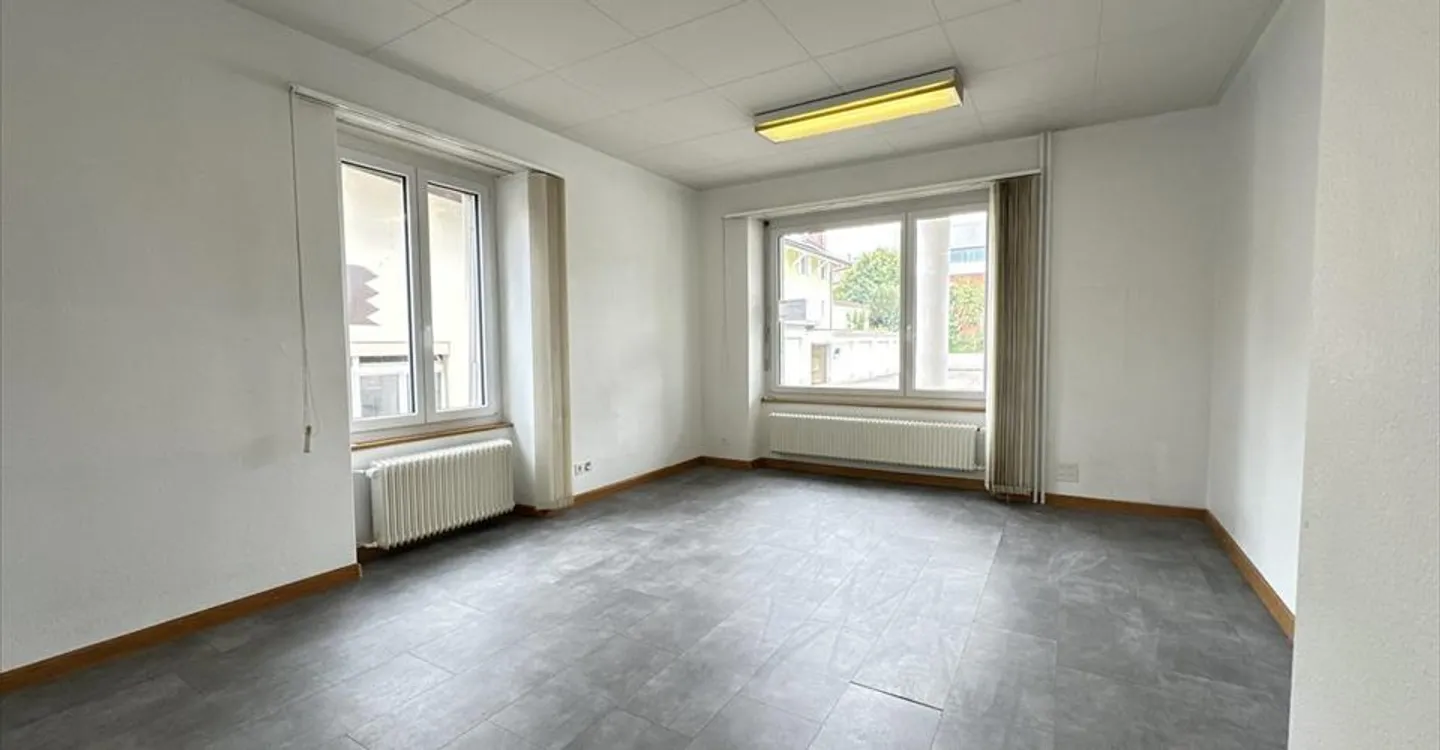 Büro 4 Zimmer - Foto 2 von 10