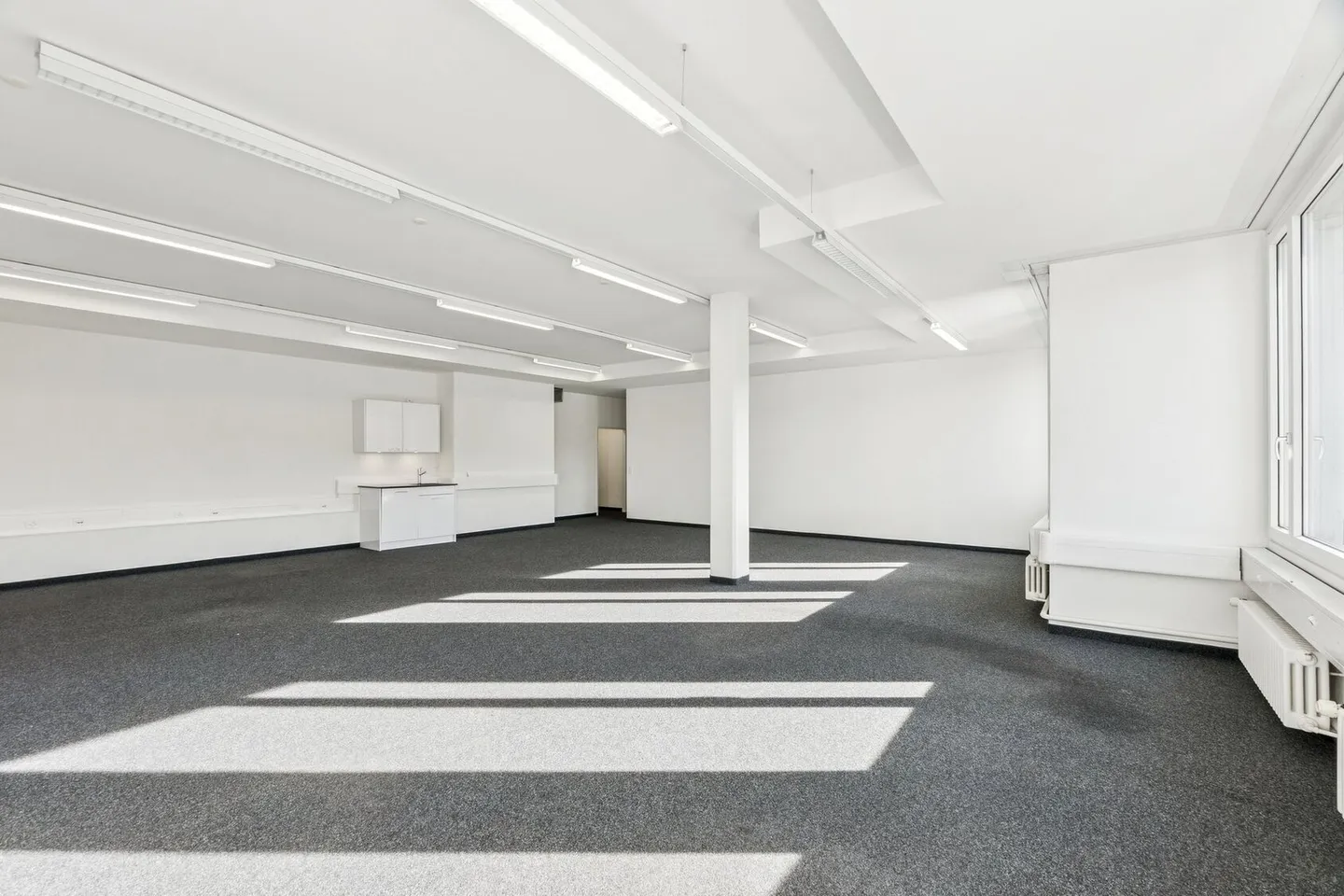 Votre nouvel espace de bureau à Kloten - central, pratique et polyvalent - Photo 9 sur 11