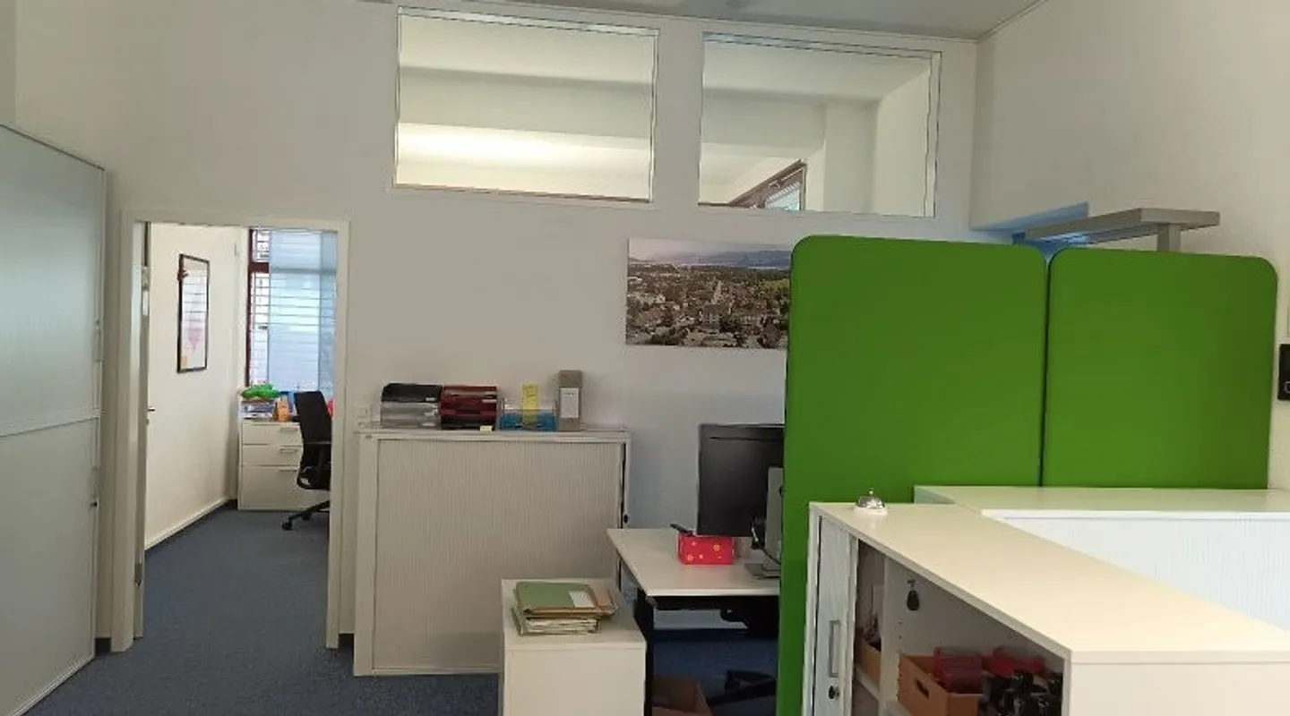 Geräumige Gewerbefläche in Hombrechtikon - Foto 4 von 8