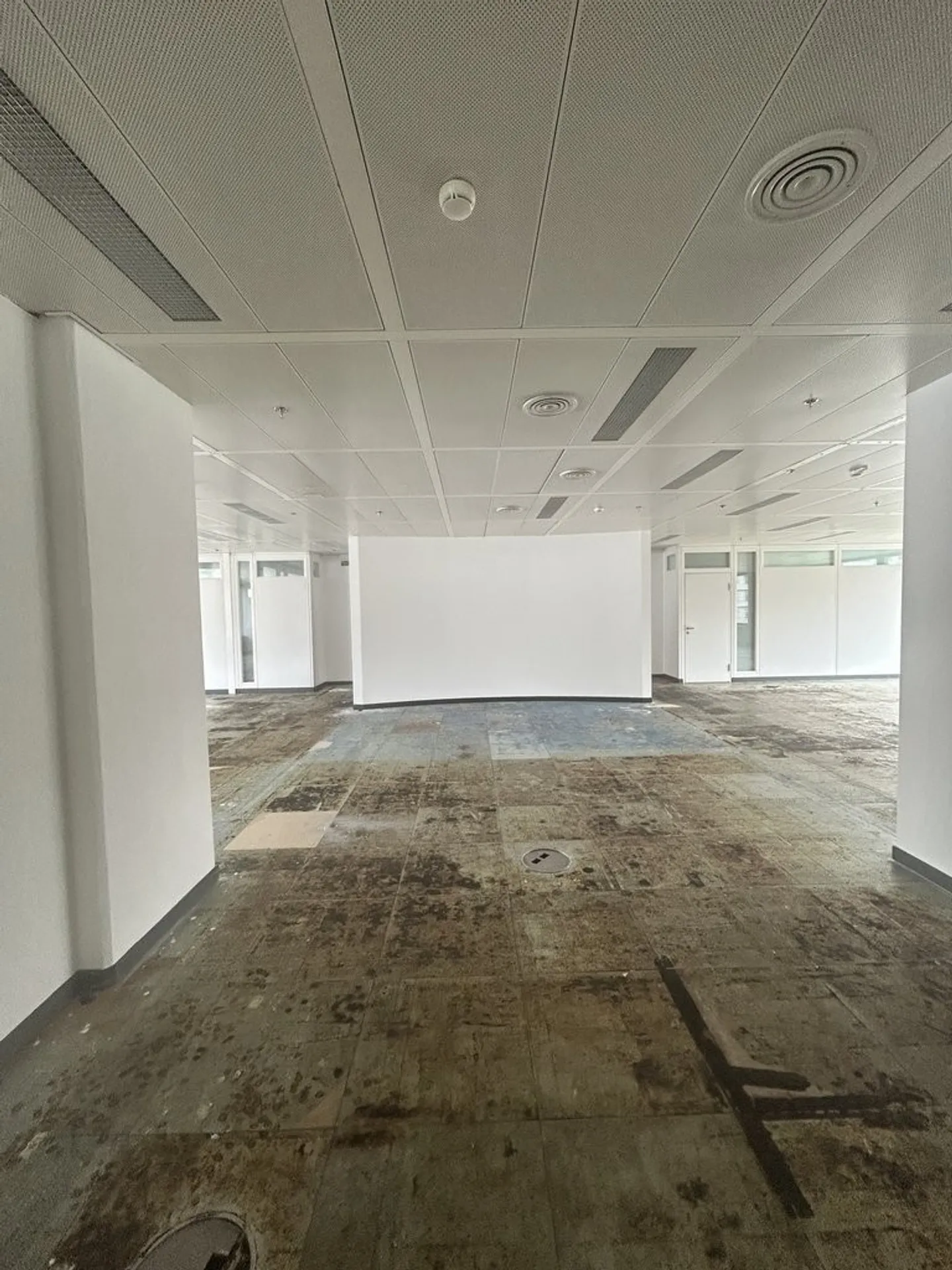 Superficie Ufficio di 210m2 - Foto 6 di 6