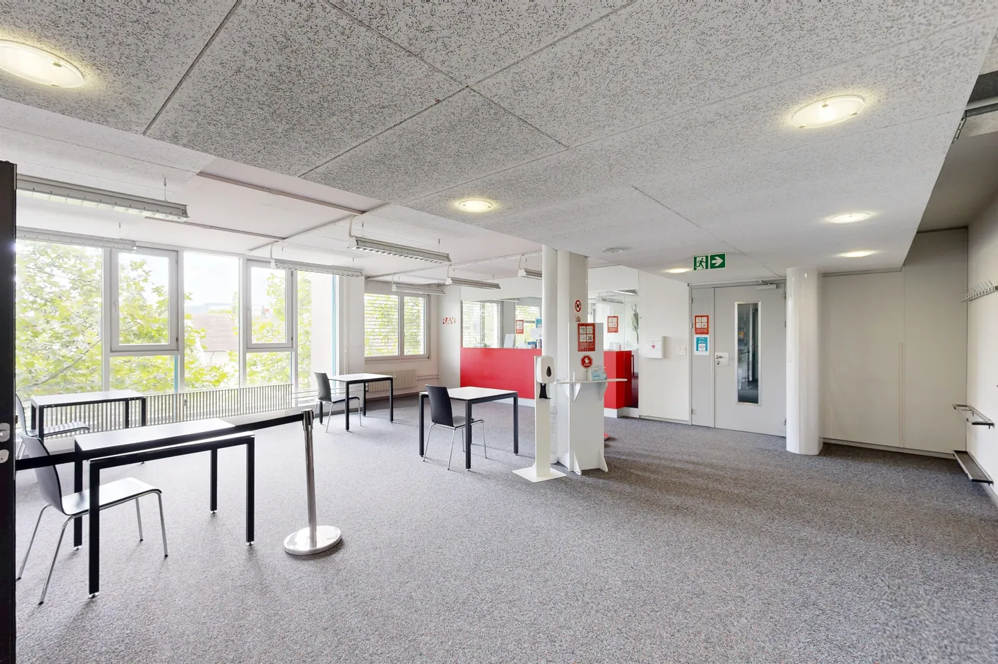 Your new company headquarters directly at Gümligen train station - Photo 2 of 3